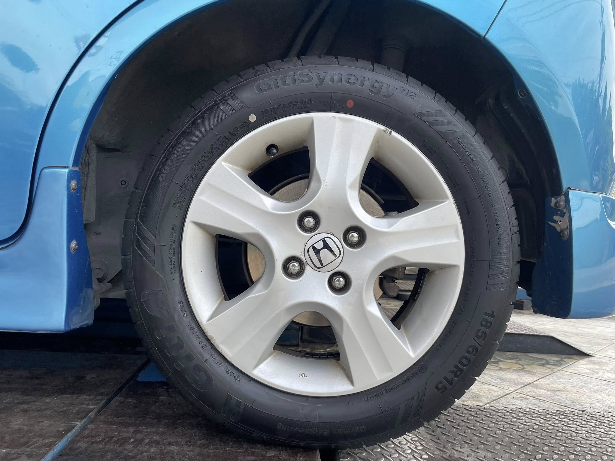 HONDA_JAZZ🚘 🛞เปลี่ยนยาง 🐘#GITI_SynergyH2_185/60R15 🛞