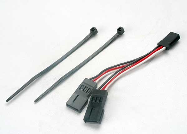 2046 Servo connector, Y adapter (for dual-servo steering)