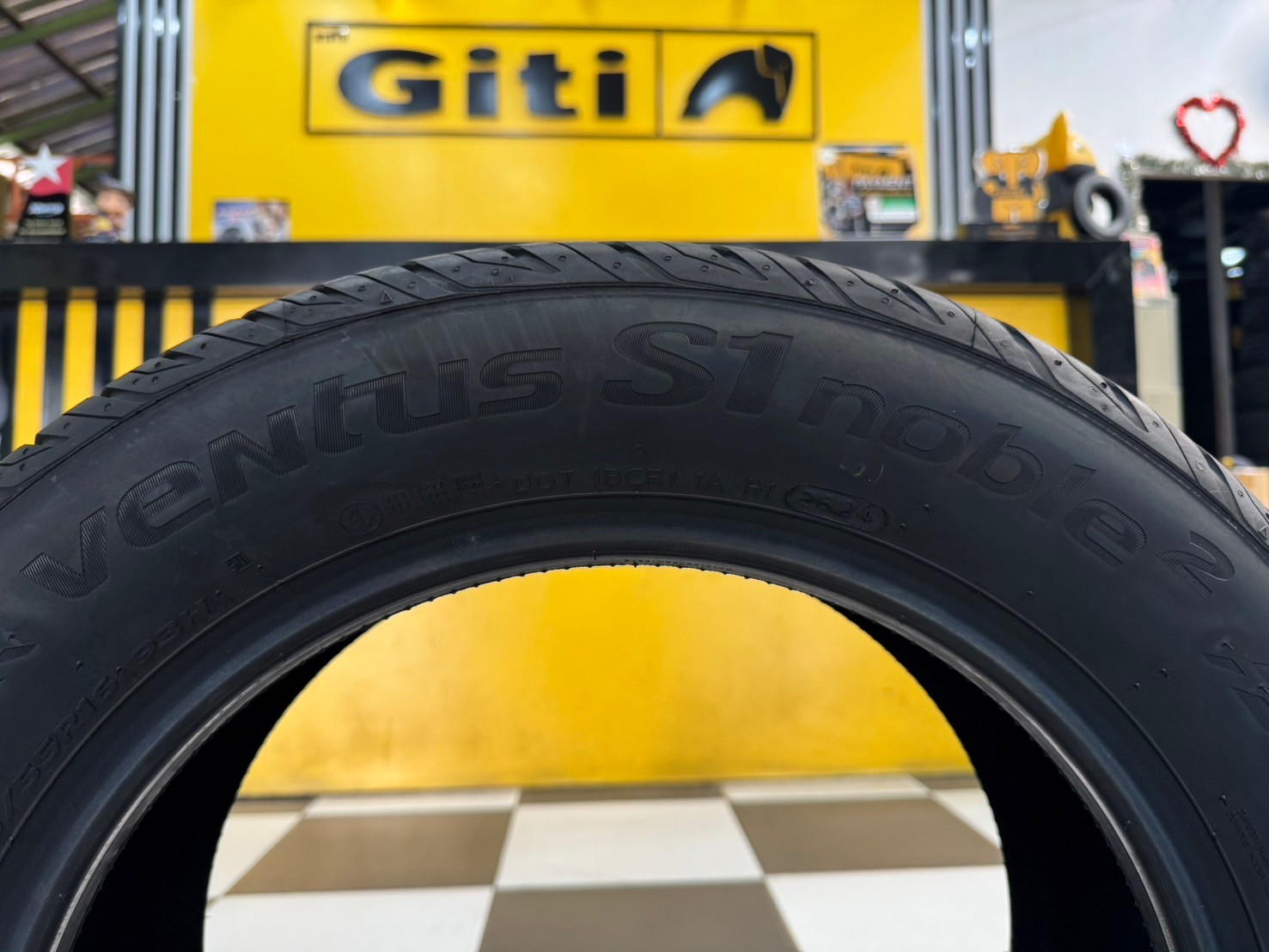 ยางใหม่Hankook Ventus S1 noble 215/55R16 ยางใหม่ปี2024