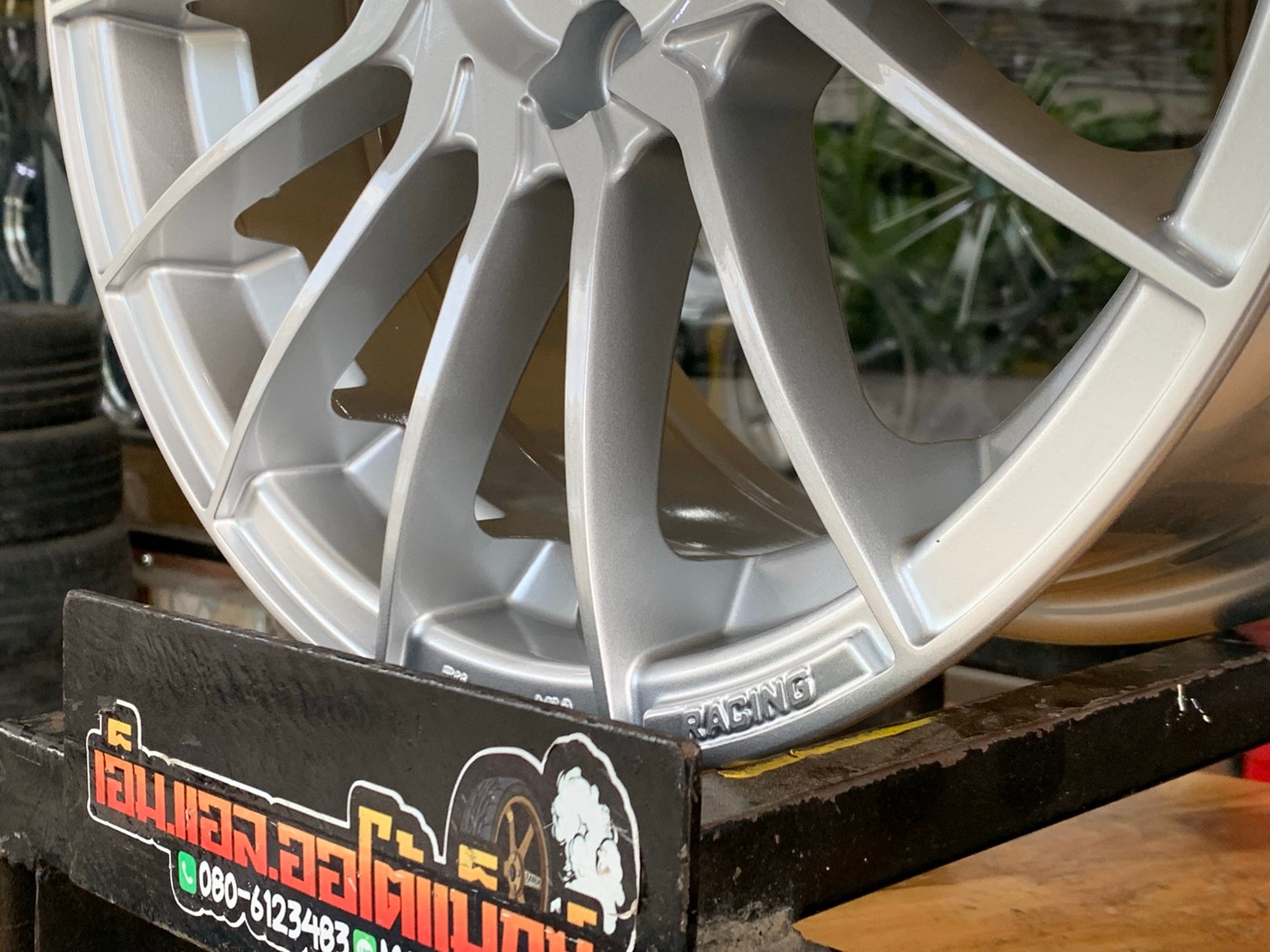 ล้อแม็กขอบ15 Model 355งานไทย SSW 4รู100 กว้าง7 ออฟ38 สีซิลเวอร์