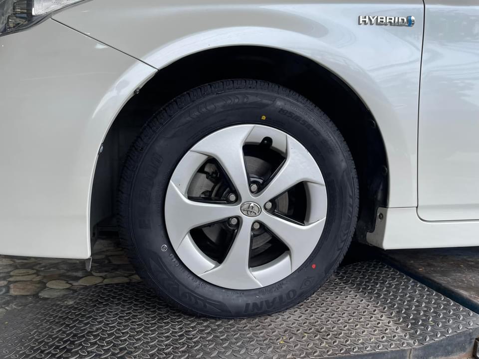 🚘 #TOYOTA_PRIUS🛞 #OTANI #EK2000 195/65R15