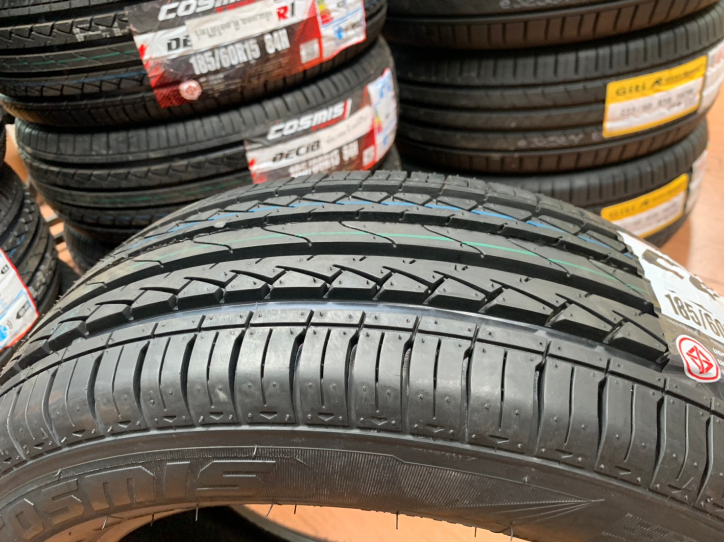ยางใหม่Cosmis 185/60R15 ยางคุณภาพดี นุ่มเงียบยางใหม่ปี2021
