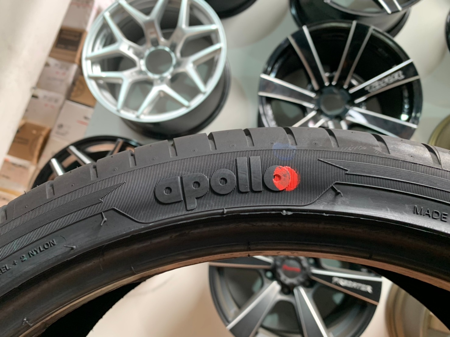 Apollo 235/35R19 Aspire4G ยางใหม่ปี2020