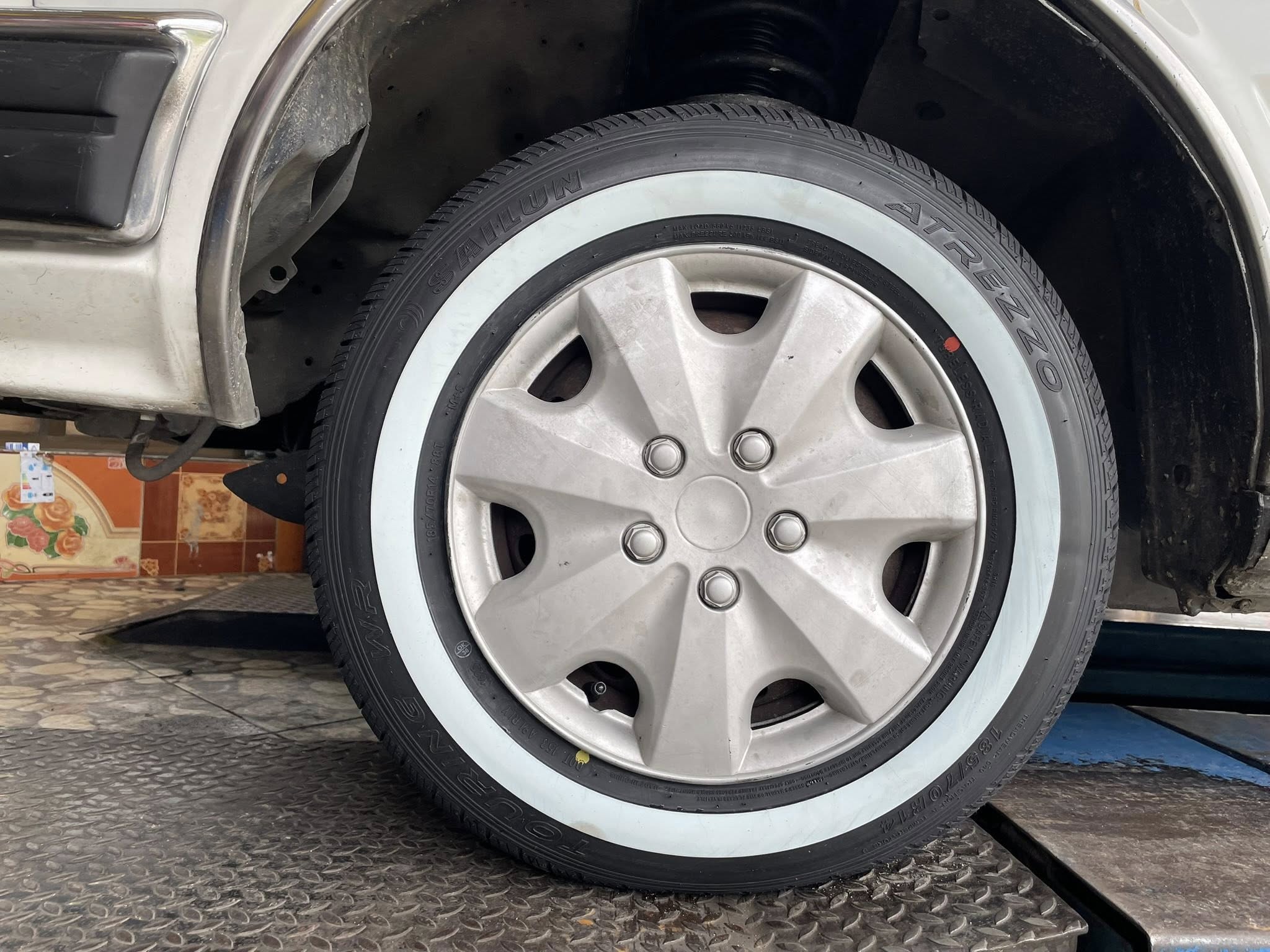 #NISSAN_CEDRIC V30 เปลี่ยนยาง 🛞🐘#SAILUN_ขอบขาวแท้_185/70R14