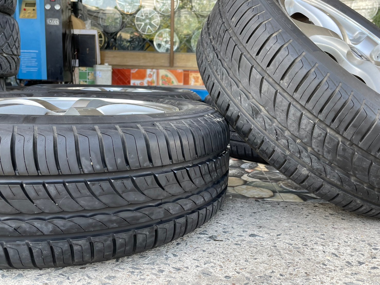 ล้อแม็กซ์ขอบ15 #Honda Civic 5x114 พร้อมยาง195/60R15 สภาพพร้อมใช้งาน