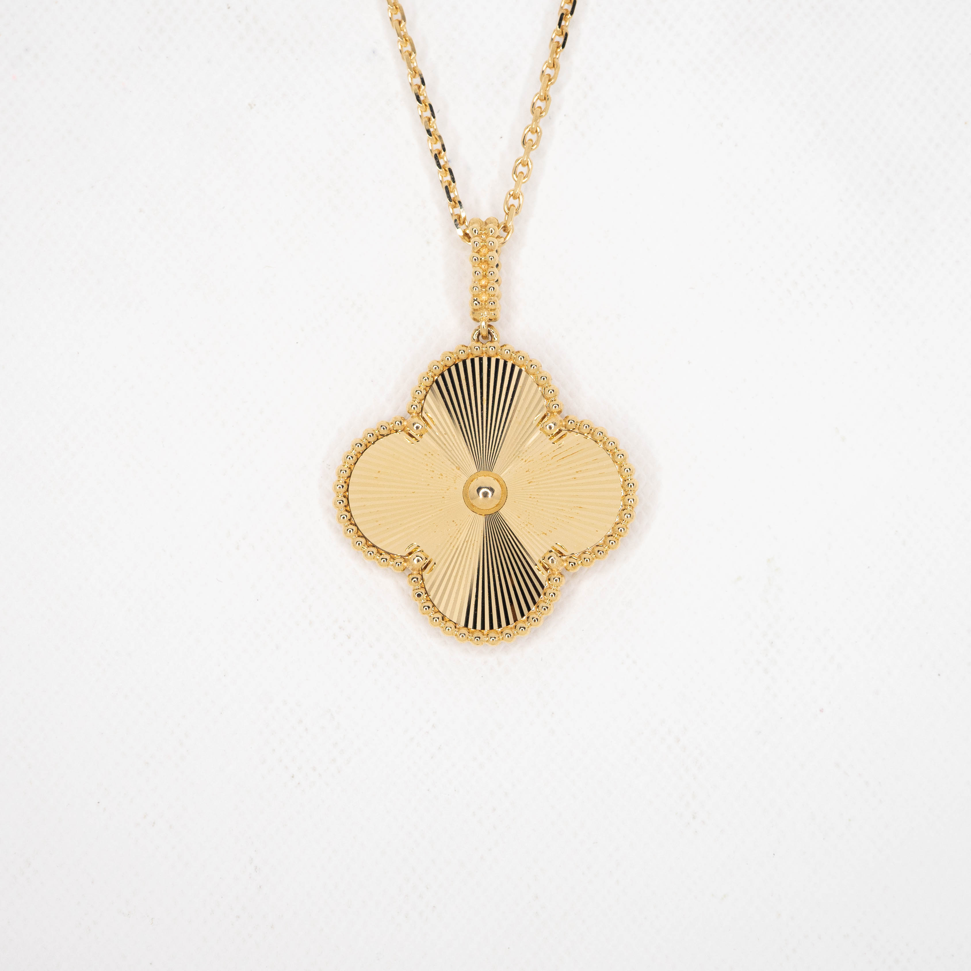 ** Sold ** สร้อยคอ Van Cleef & Arpels Magic Alhambra long necklace, 1 motif ทองคำ18K ยาว90cm(Used) +กล่องและการ์ดไทย2021