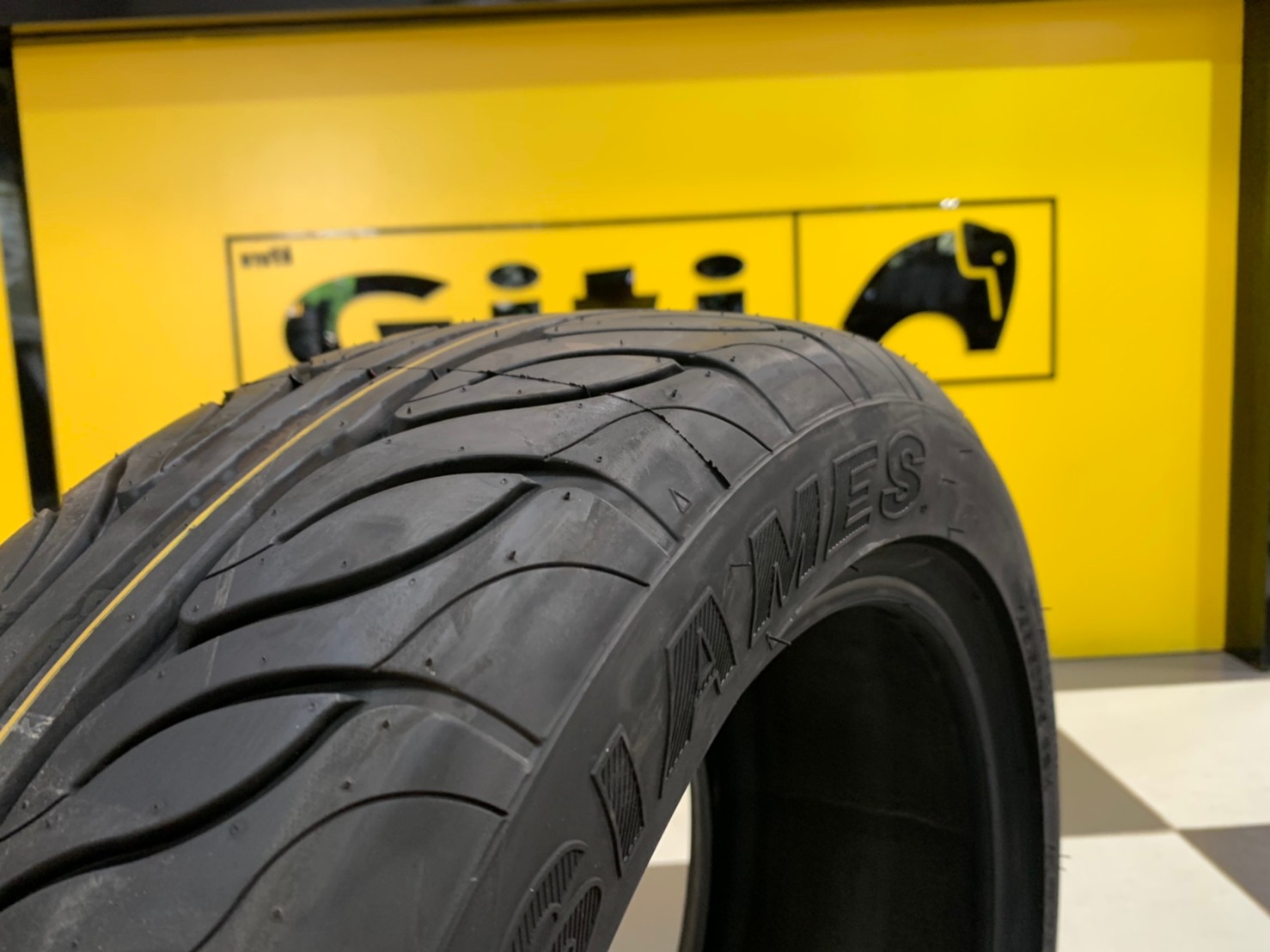 SIAMES 195/50R15 RD08 ยางปี 2021 (ยางไทย รับประกัน 1 ปี)