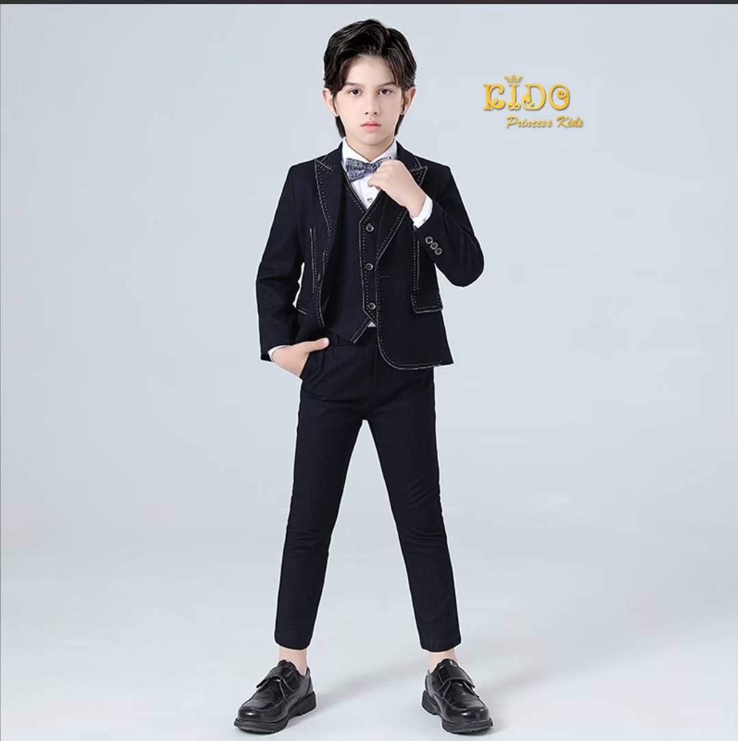 ssชุดสูทเด็กผู้ชาย(หน้าร้านอยู่รัชดา ลองได้ถ่ายรูปจากชุดจริง)S100 เซ็ตสูท 5 ชิ้น สูทสีน้ำเงิน สีดำ แต่งด้ายขาว เชิ้ตขาว มาพร้อมเสื้อกั๊กและโบว์หูกระต่าย กางเกงขายาว สุดเท่ สุดๆ