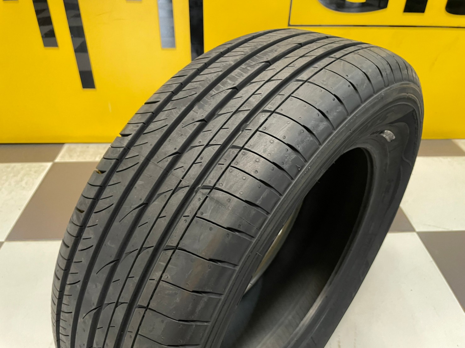 TOYO CR1 215/60R16 ยางใหม่ปี2023