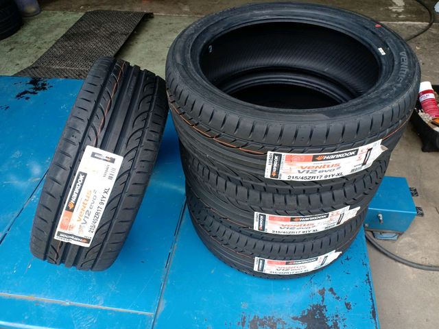 ยางใหม่ Hankook V12 215/45R17