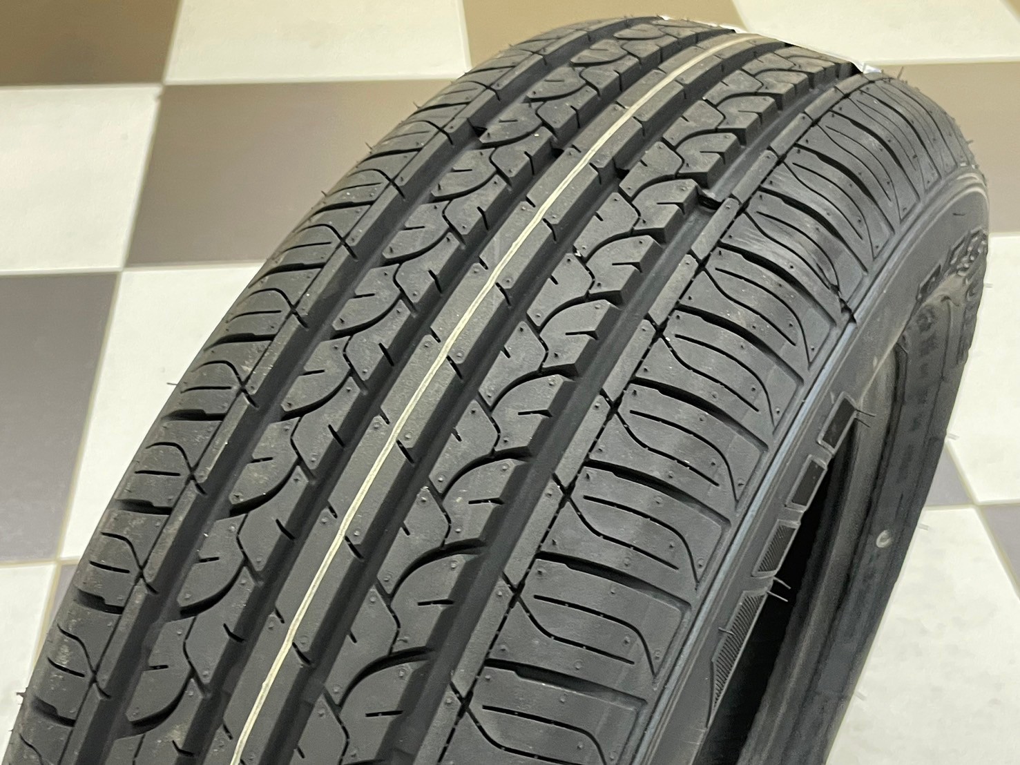 ยางใหม่ดีสโตน DEESTONE Public Trans R20 195/65R15 ยางใหม่ปี2024