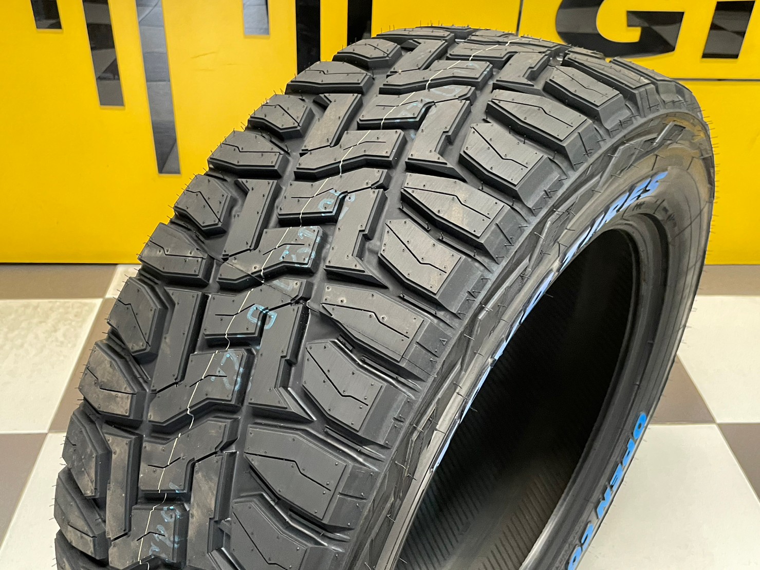 TOYO Open Country RT 275/55 R20 ยางใหม่ปี2023