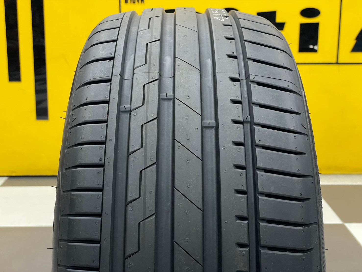 GITI SPORT S2 245/45R18 ยางใหม่ปี2024
