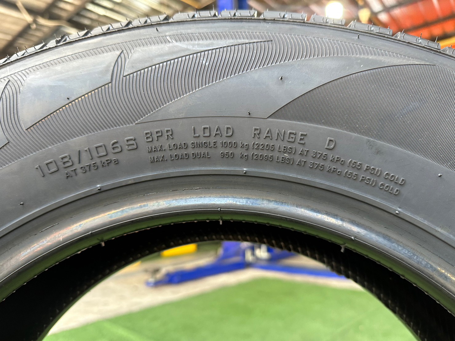 OTANI MK2000 215/70R16 ยางใหม่ปี2023 ราคาพิเศษพร้อมติดตั้งฟรี สามารถสอบถามเพิ่มเติมได้ค่ะ