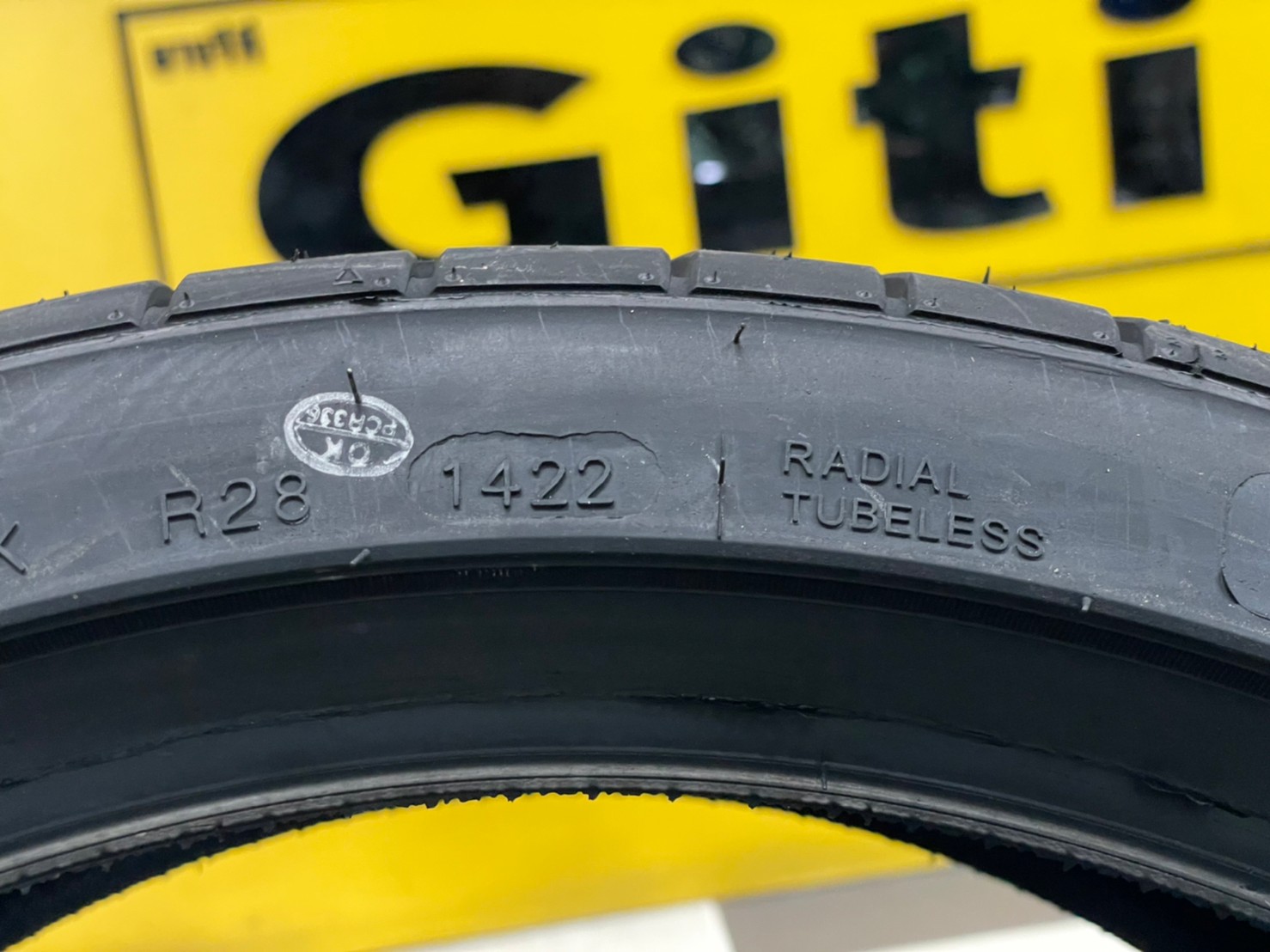 ยางMINERVA F205 235/35R19 ยางสปอร์ตคุณภาพดี สมรรถนะการขับขี่สูงนุ่มเงียบ ยางใหม่2022
