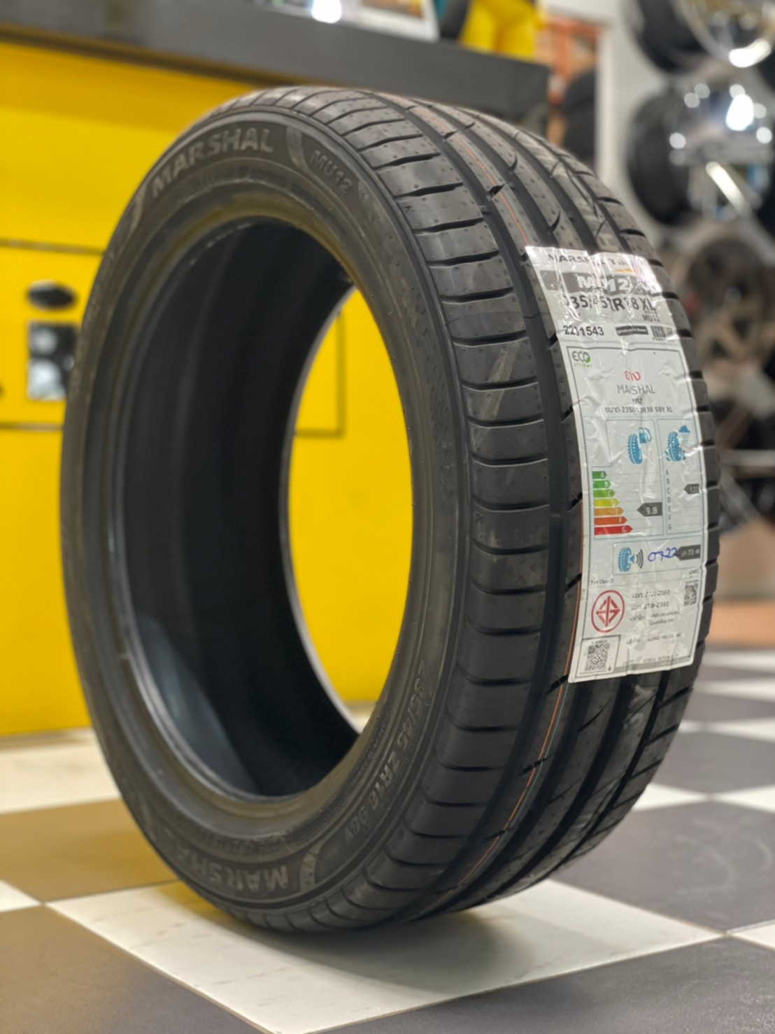 MARSHAL MU12 235/45R18 ยางใหม่ปี2022