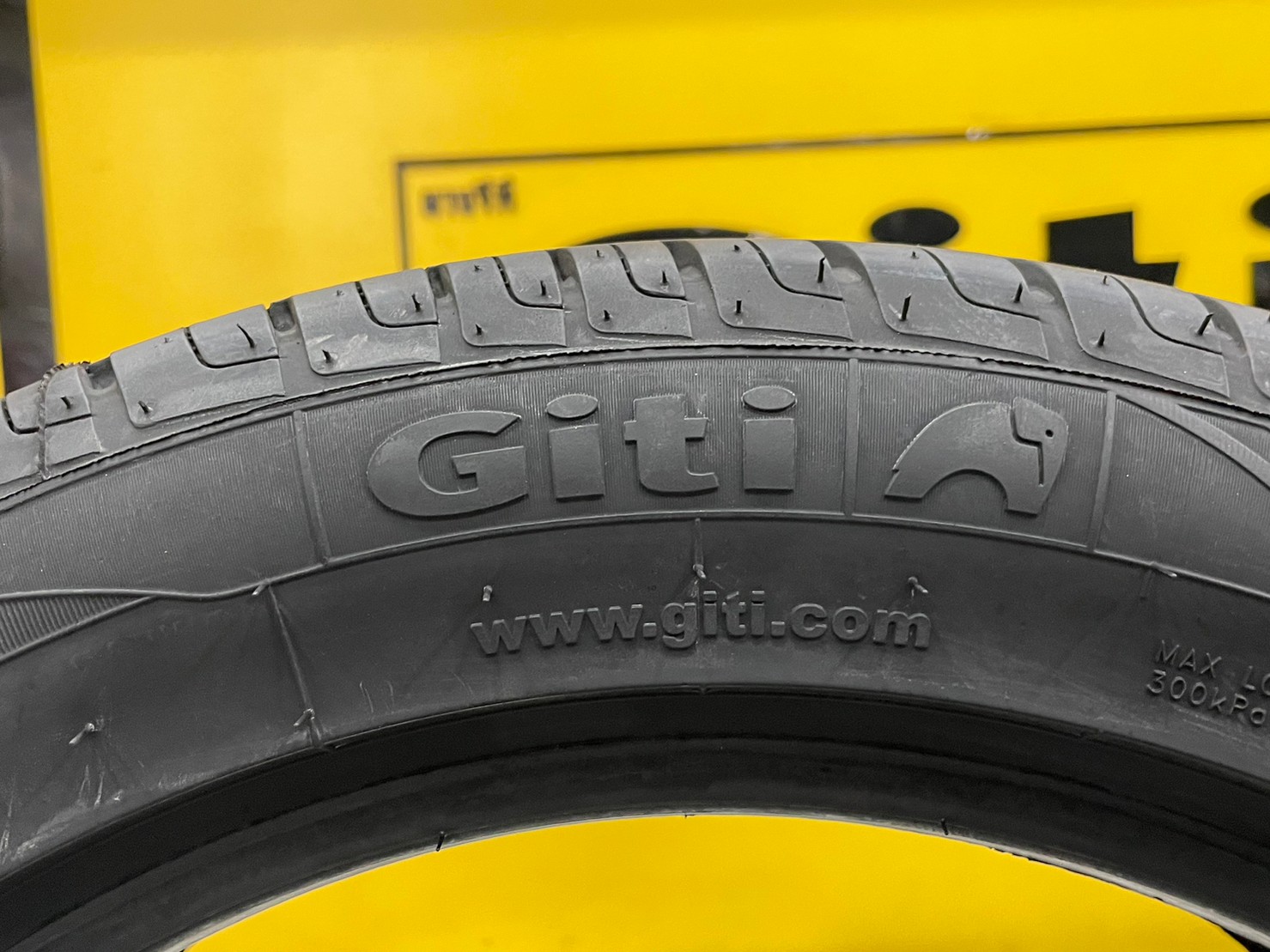 Giti Comfort T20 185/55R16 ยางใหม่ปี2023