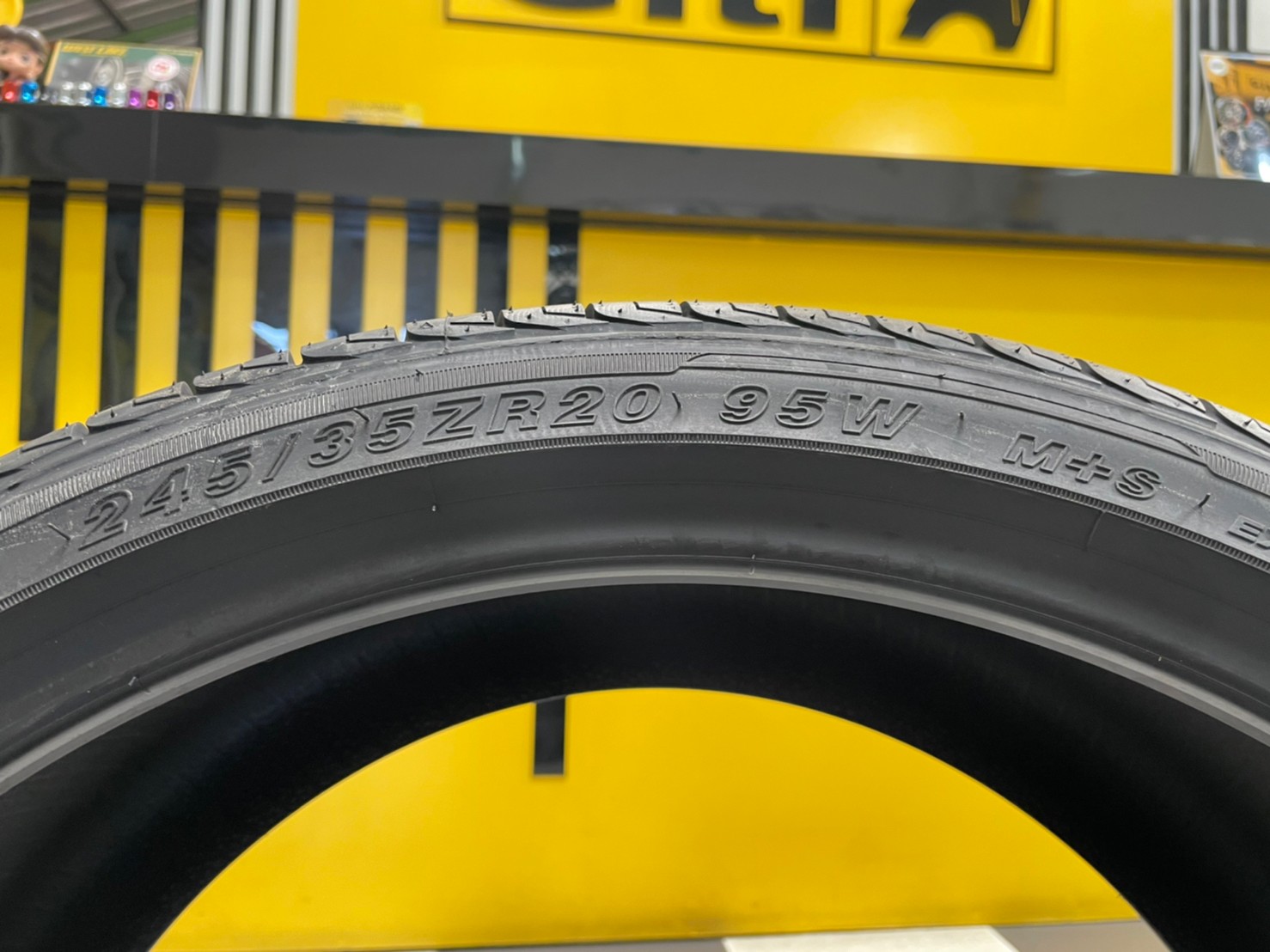 ยางWestlake SA07 245/35R20 ยางใหม่ปี2022