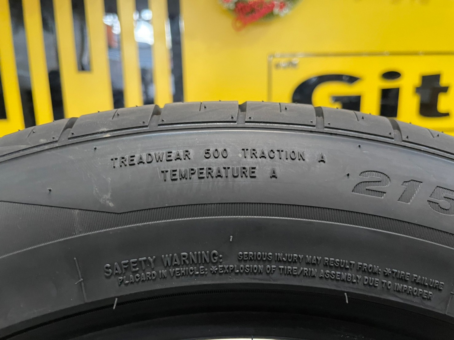 ยางใหม่AUSTONE SP702 215/55R17 ยางใหม่ปี2023