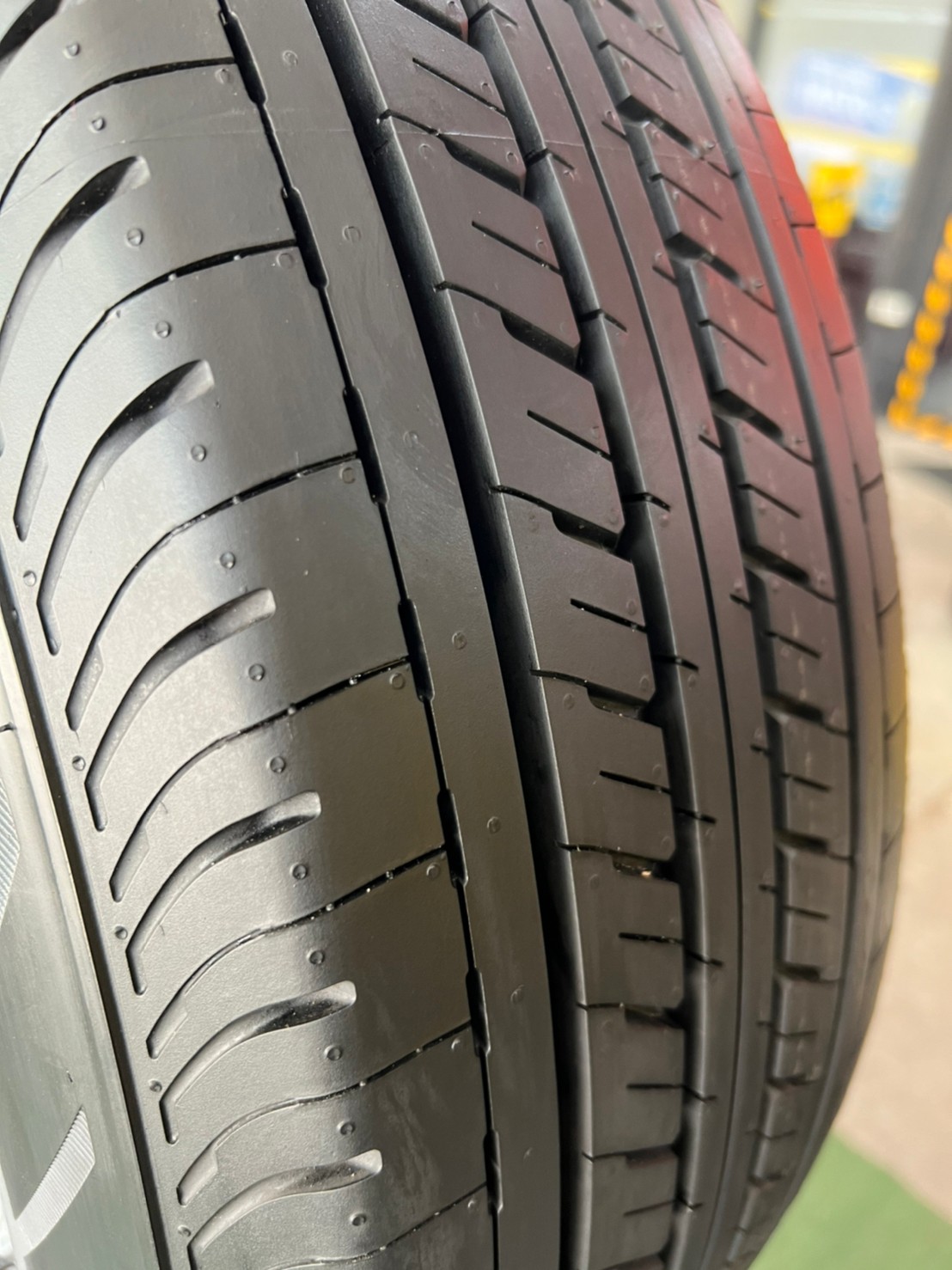 ล้อกระทะ ขอบ15 5x114 พร้อมยาง Bridgestone R611 215/70R15 ยางปี22 ยางใหม่ล้อถอดจากป้ายแดง