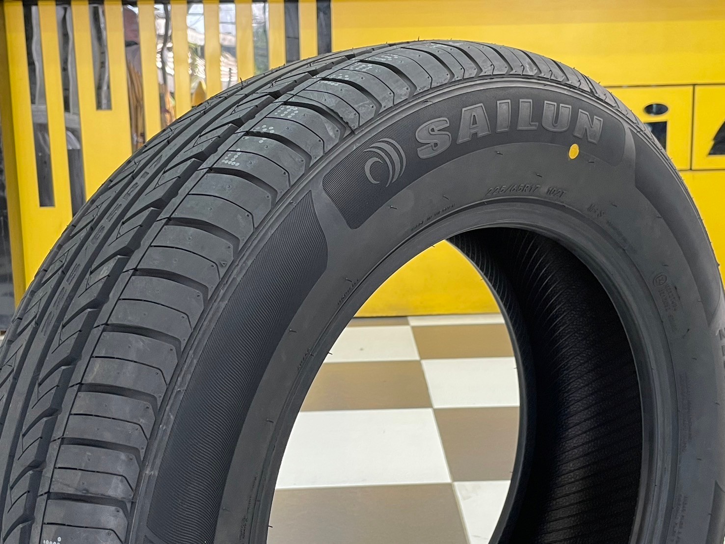 SAILUN ATREZZO SH406 225/65R17 ยางใหม่ปี2024