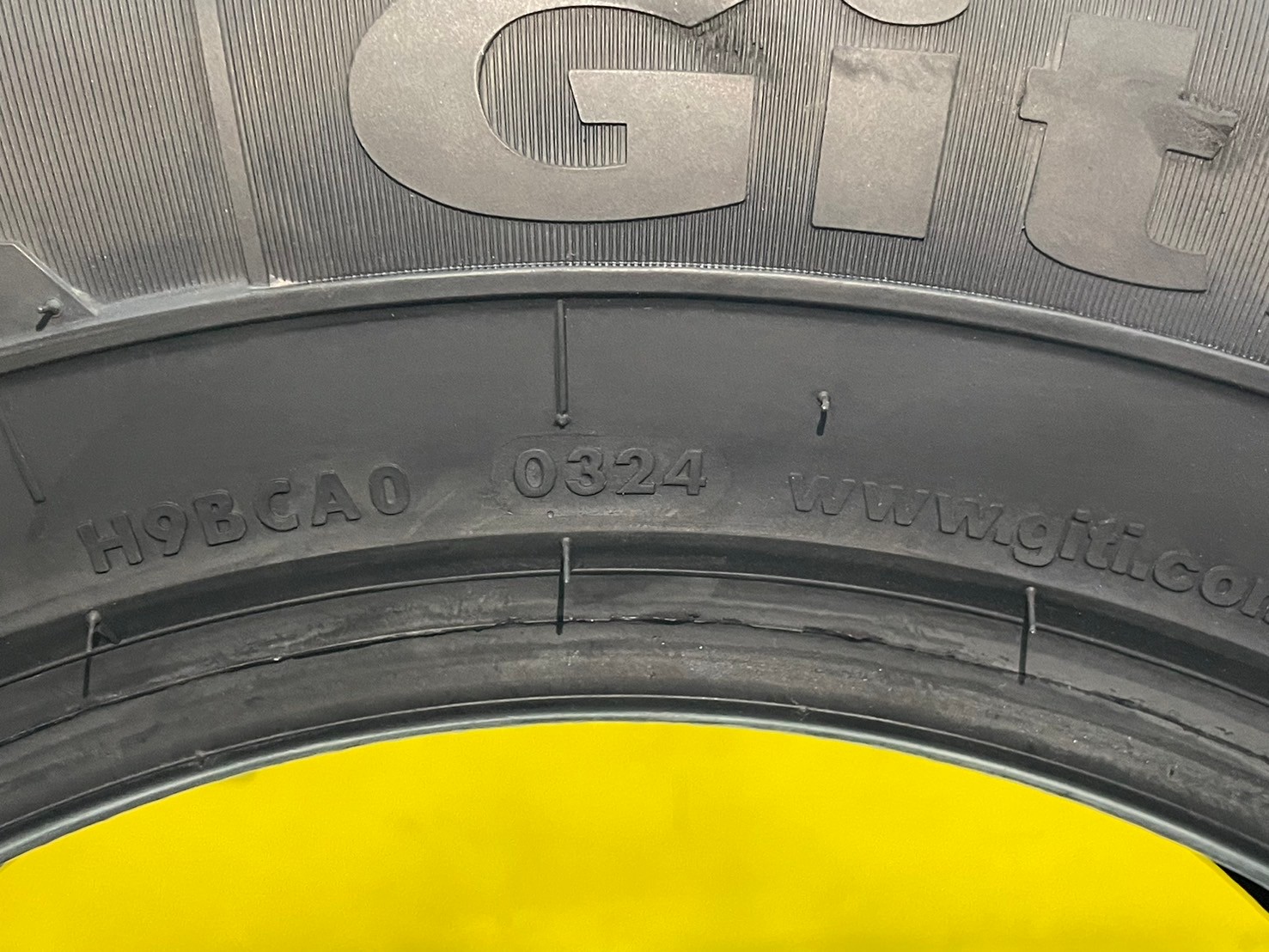 225/70R16 GITI 4x4 HT152 ยางทางเรียบตัวหนังสือสีขาว นุ่มเงียบ ยางรถยนต์คุณภาพดี สมรรถนะสูง ยางใหม่ปี2024