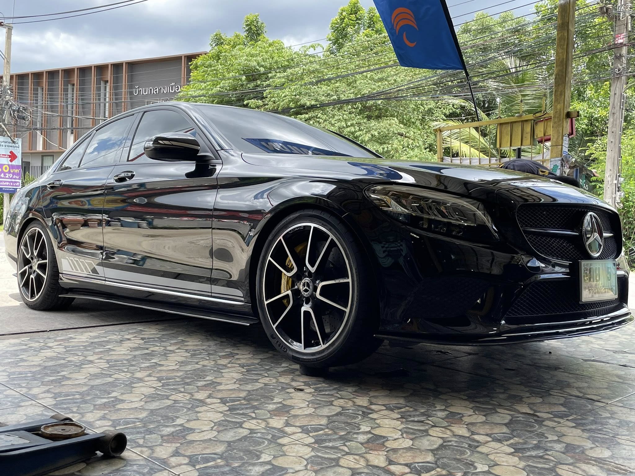 BENZ_C220d 🚘เปลี่ยนยาง 🛞🐘#GITI_SportS1_225/40R19