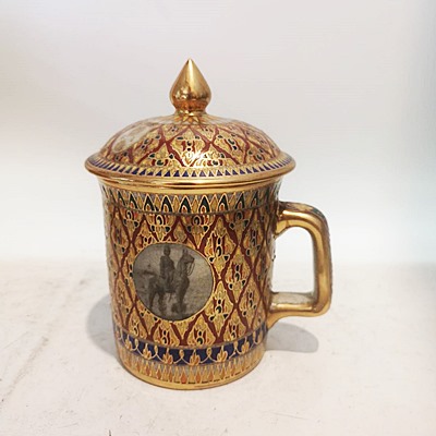 แก่วน้ำหูจับพร้อมฝาปิดลายไทย น้ำทอง เครื่องเบญจรงค์ไทย