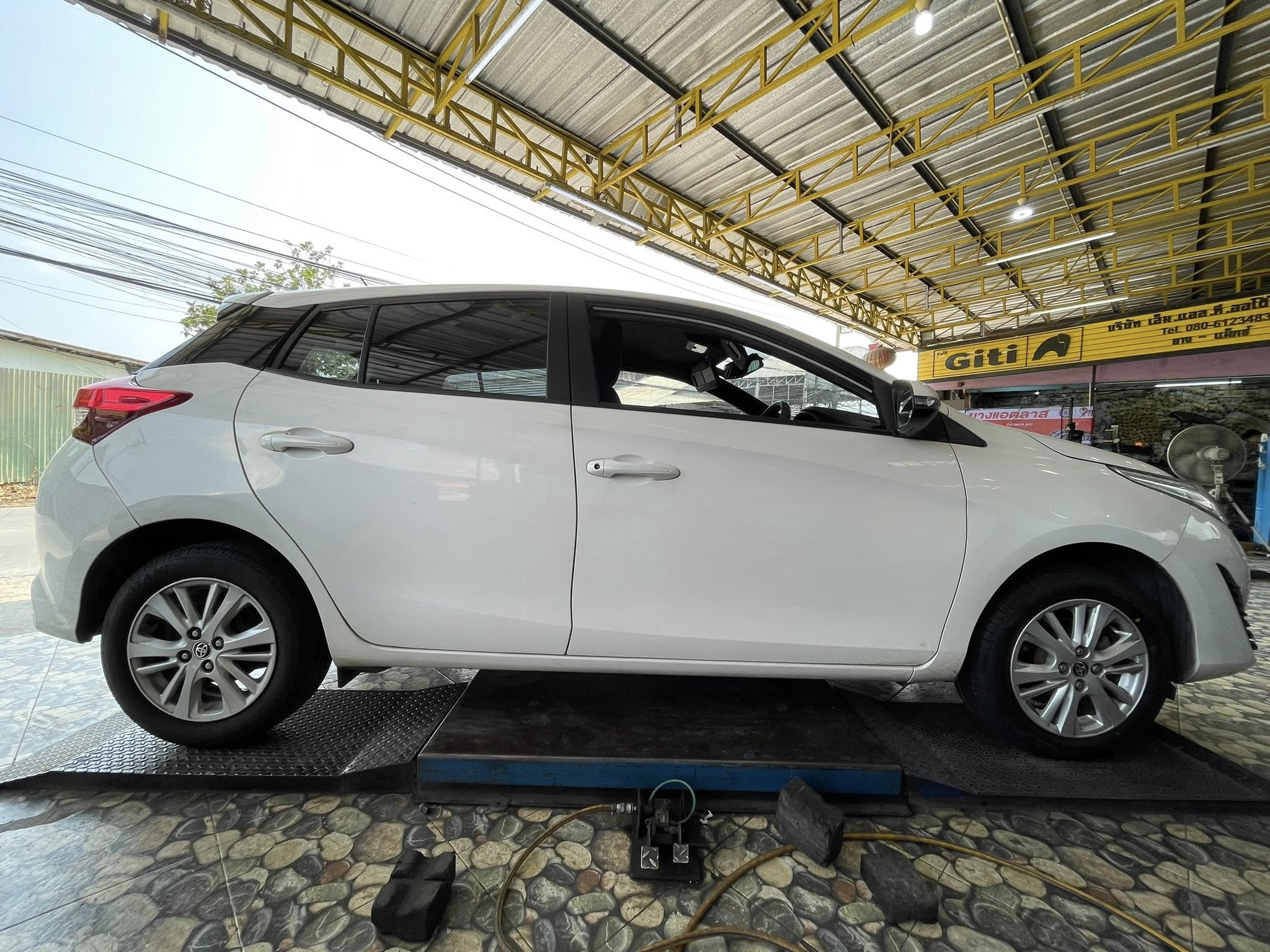 #TOYOTA_YARIS 🚘เปลี่ยนยาง 🛞🐘#OTANI_EK1000_185/60R15