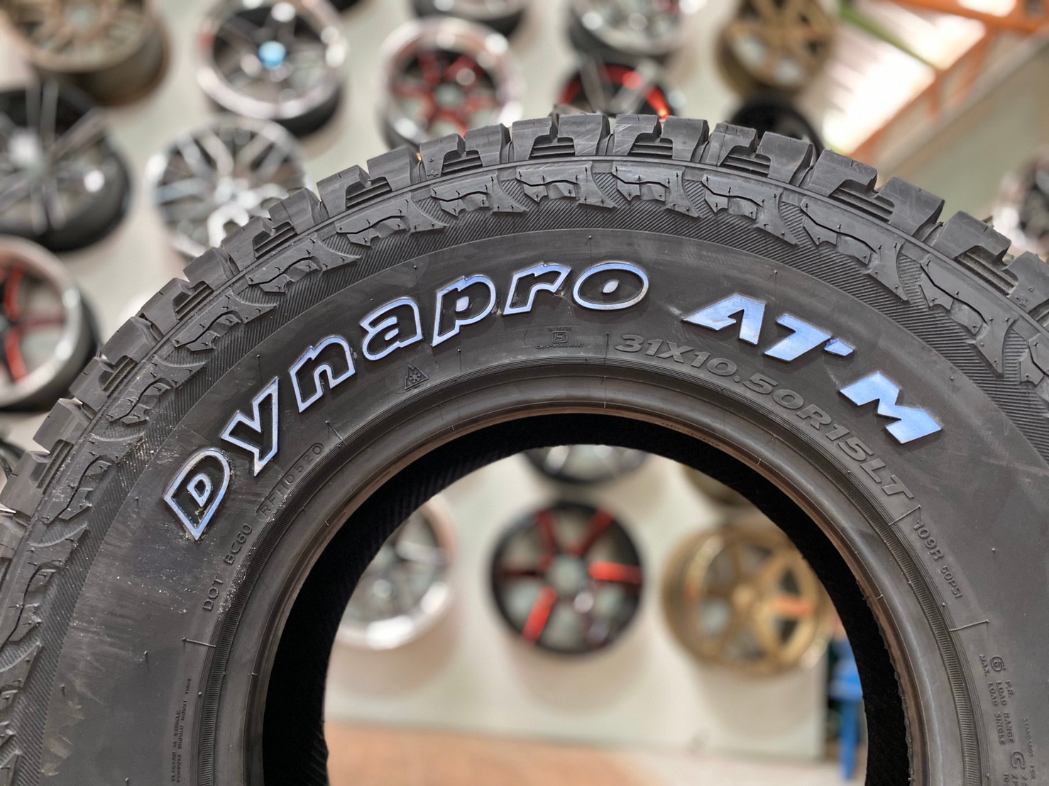 ยางใหม่Hankook Dynapro AT-M 31x10.5R15 (RF10)ยางผลิตปี20 ตัวหนังสือสีขาว