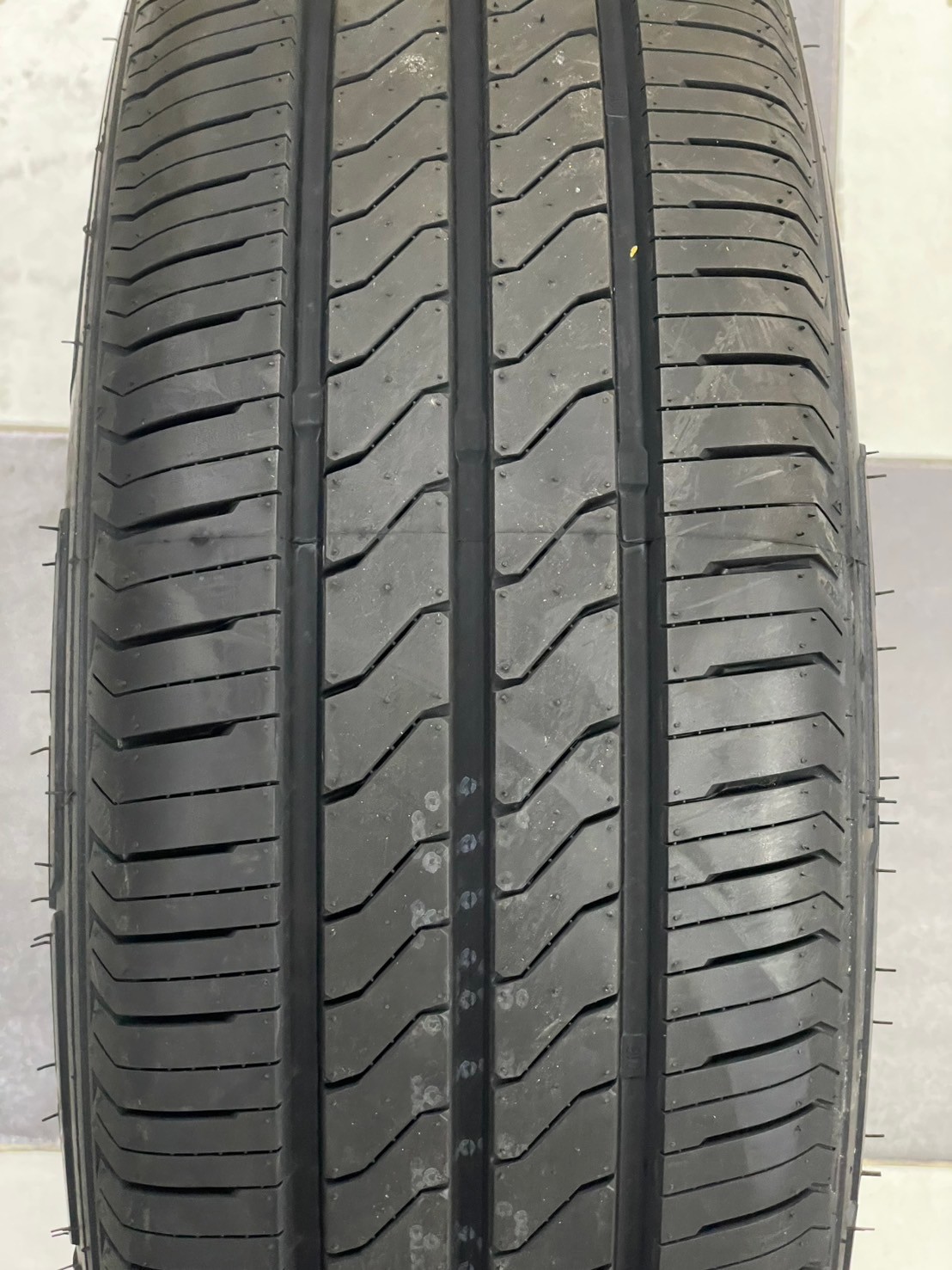 #Arisun ZX25 205/70R15C ยางใหม่ปี2025 💥💥#ราคาพิเศษเพียงเส้นละ1850บาท พร้อมติดตั้งฟรี💥💥