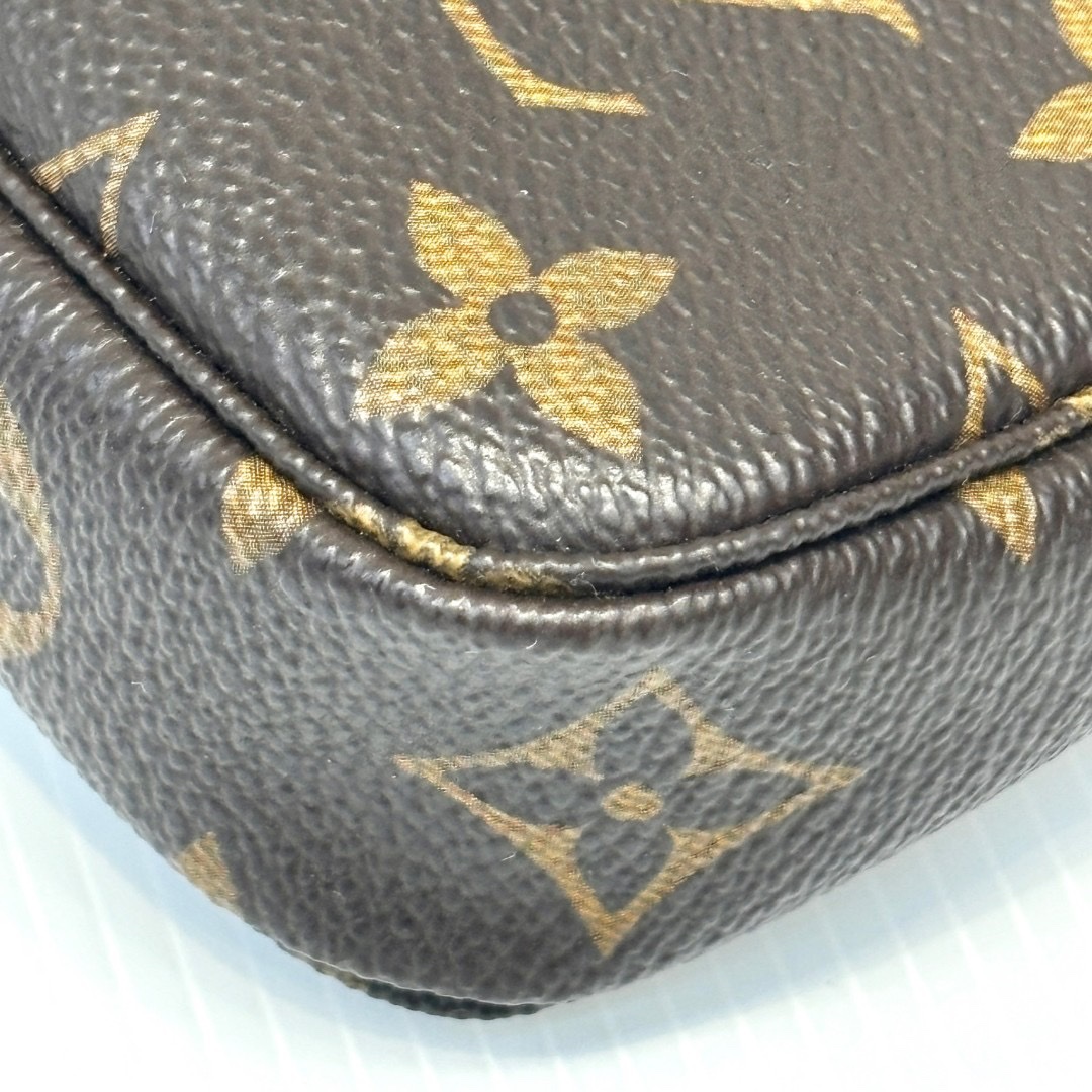 กระเป๋าLv mini pochette มือสอง