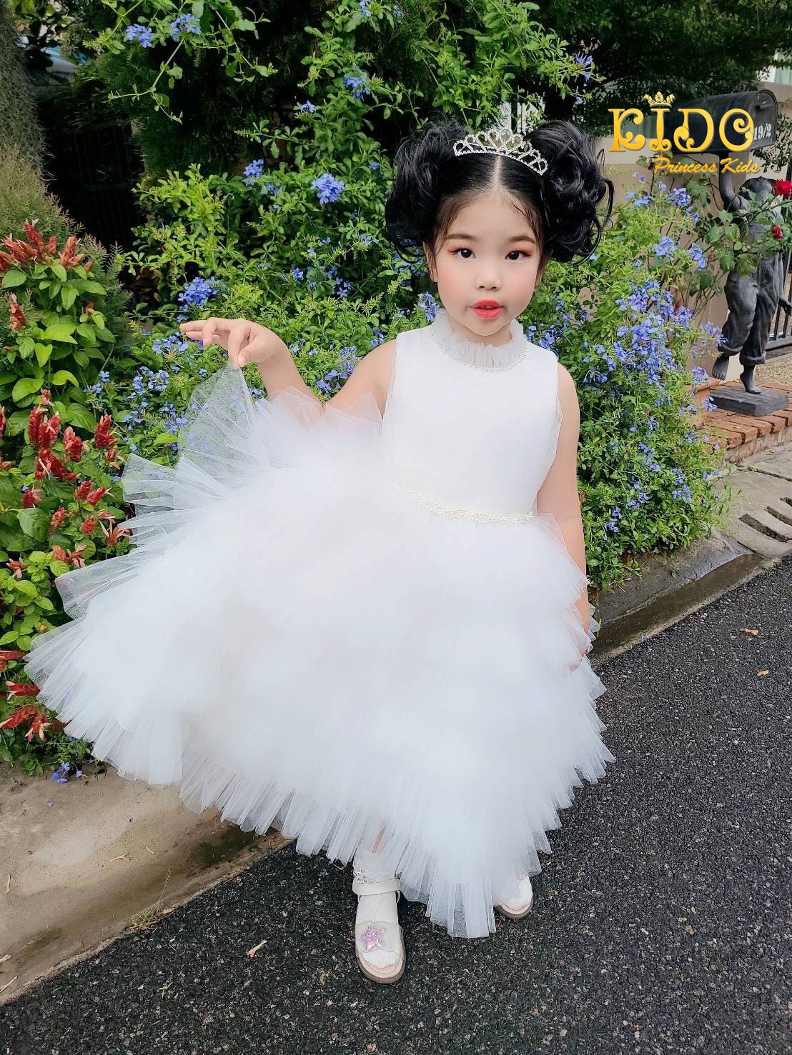 ชุดเจ้าหญิง(หน้าร้านอยู่รัชดา ลองได้ถ่ายรูปจากชุดจริง)B202 สีขาว กระโปรงสั้นชั้นๆฟู น่ารักค่า