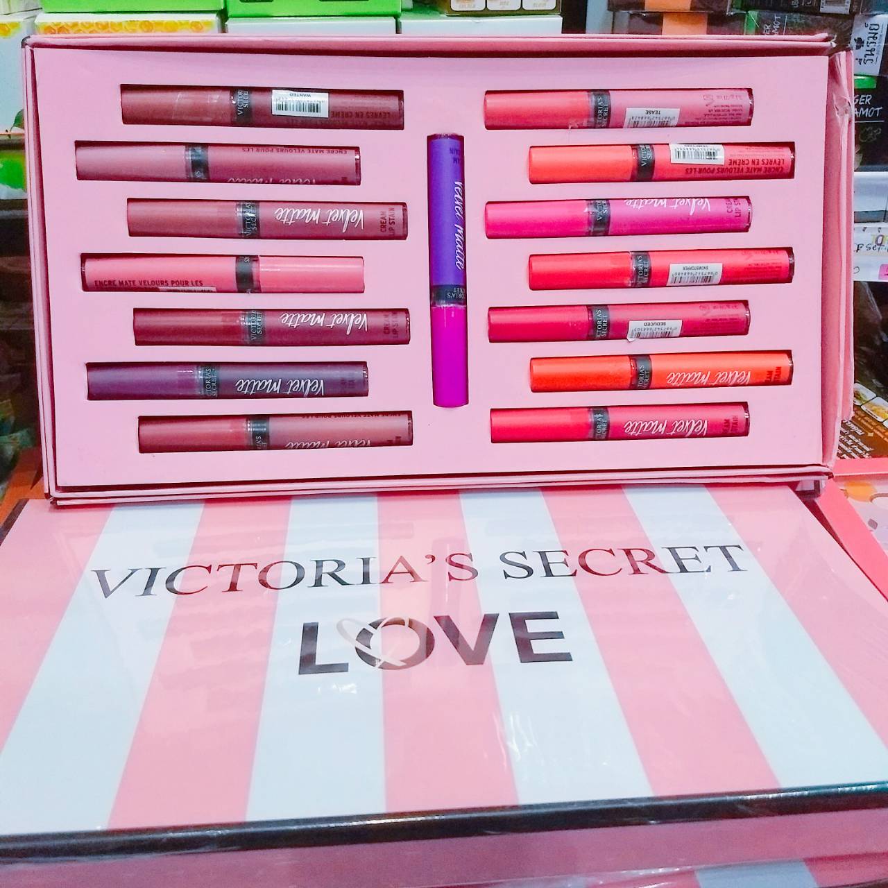 Victoria 's secret Love เชตสุดคุ้ม