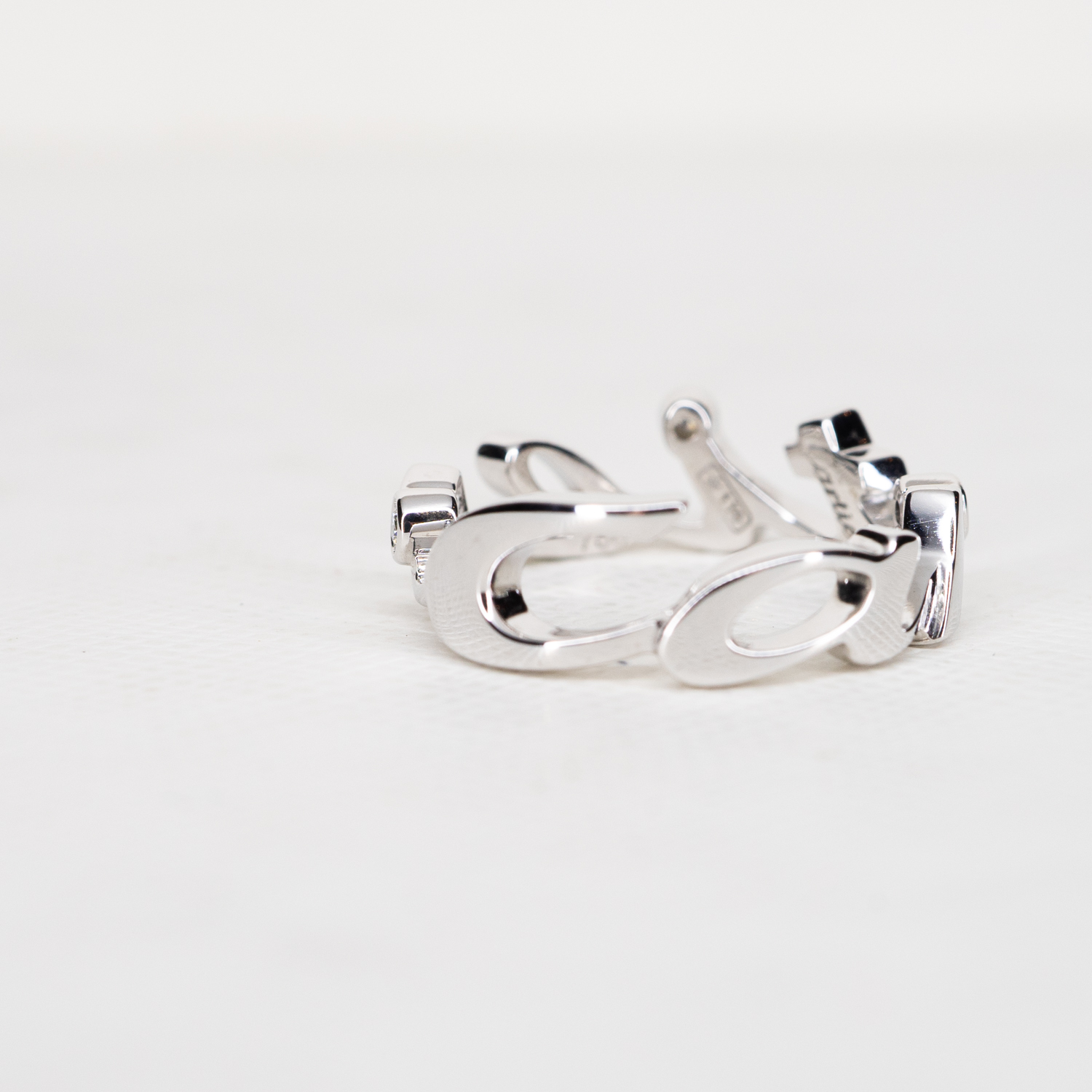 แหวน Cartier Signature 3Diamonds Limited Edition ทองคำขาว 18K ไซส์47# (Used) (Rare)