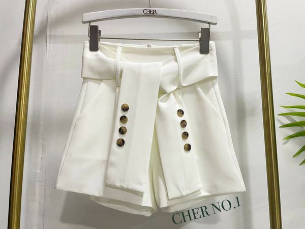 กางเกงขาสั้นผู้หญิง เข็มขัดกระดุมลาย สุดสวย เก็บพุงอย่างเนียน สาว ๆ ใส่แล้วทรงสวย น่ารัก พลางหุ่น