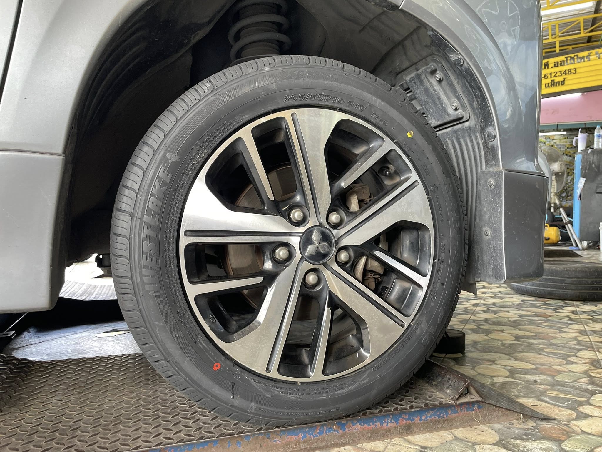 MITSUBISHI_XPANDER🚘 เปลี่ยนยาง 🛞🐘#WESTLAKE_RP18_205/55R16
