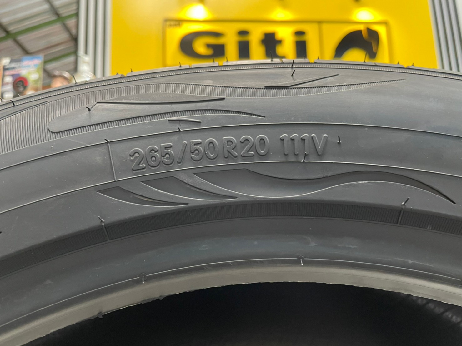 NITTO NT420SD 265/50R20 ยางลายซิ่ง สปอร์ต สมรรถนะสูง ยางใหม่ปี2022