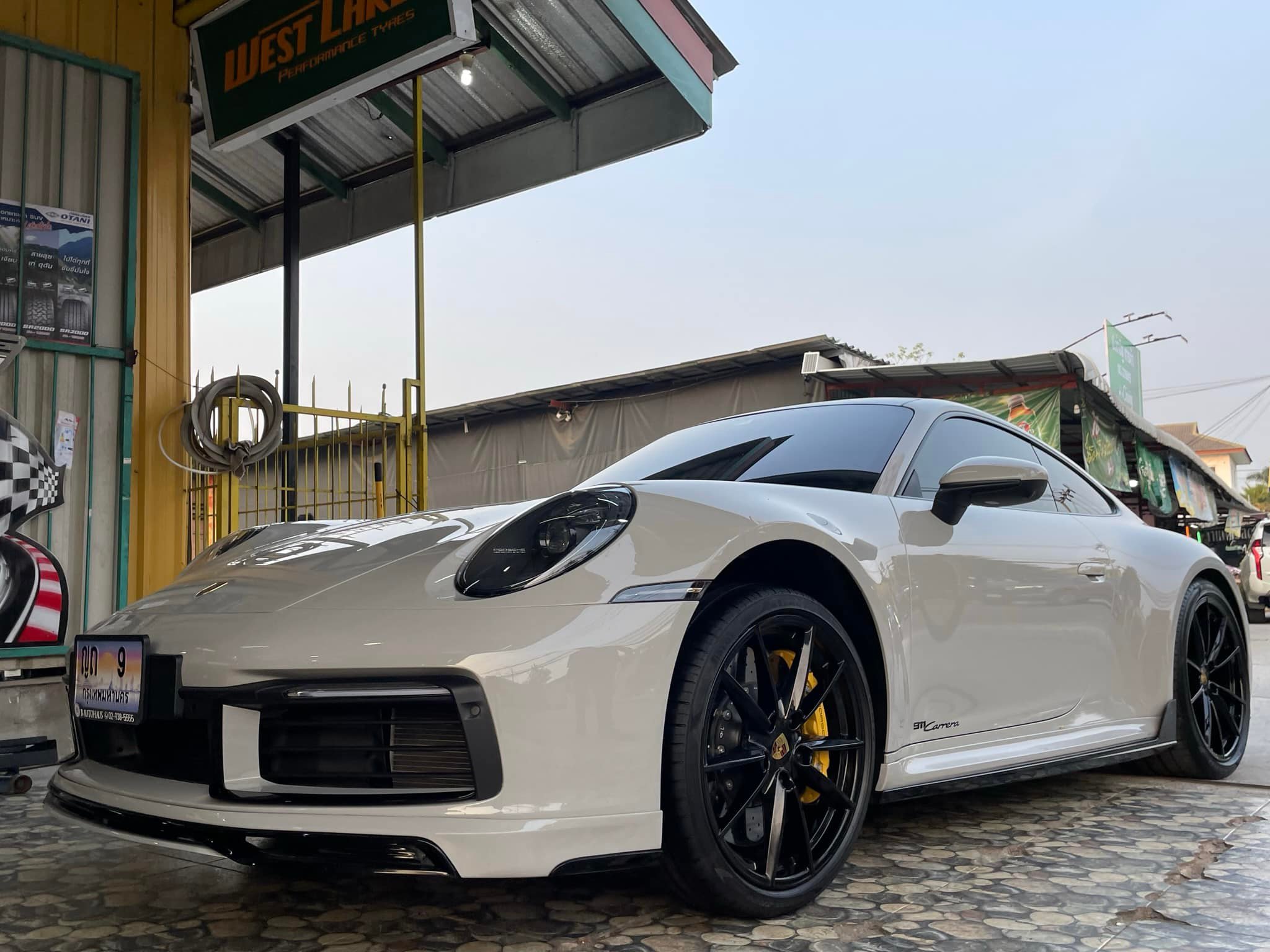 PORSCHE 911 S/T เปลี่ยนยางสปอร์ตสมรรถนะสูง #PIRELLI P-ZERO PZ4 245/35R20