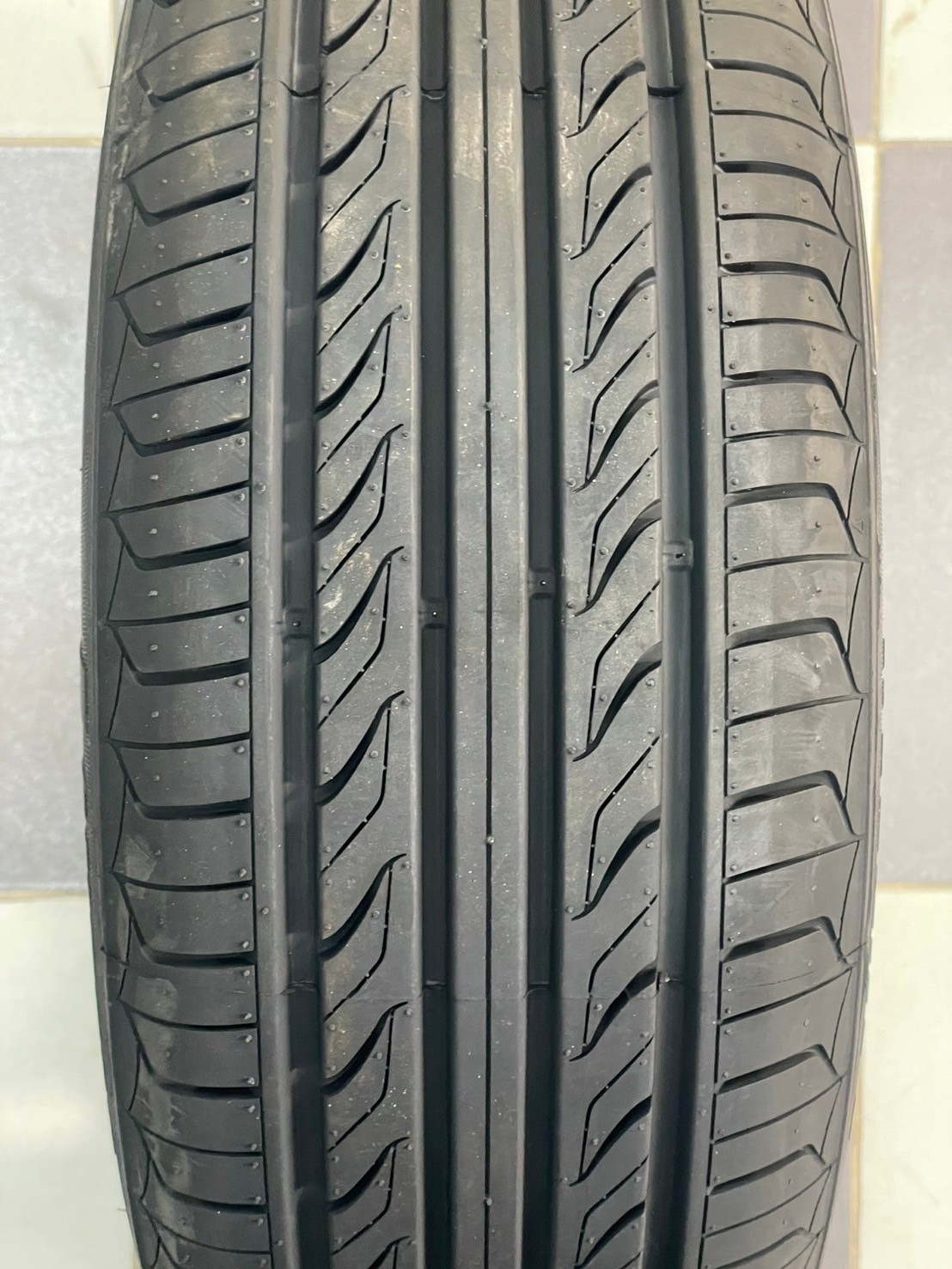 ยางแลนด์เซล Landsail_LS388 195/55R15 ยางใหม่ปี2024 Made in thailand ยางไทย นุ่ม เงียบ เกาะถนน รีดน้ำดี ราคาคุ้มค่า