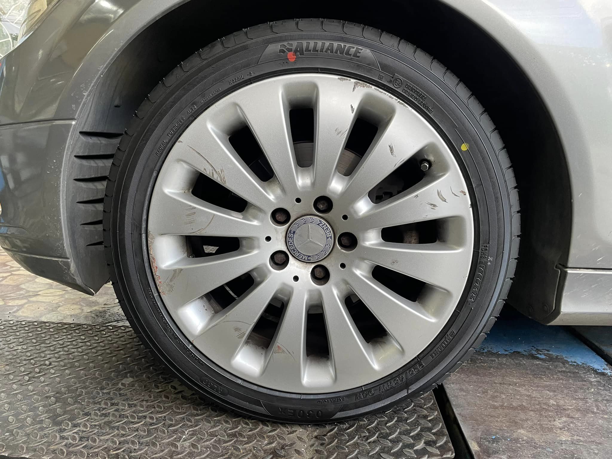 🛞❤️ #BENZ_C200 🚘เปลี่ยนยาง 💫 🛞🐘#ALLIANCE_030EX_225/45R17 ❤️ 🛞 #บริการตั้งศูนย์🛞