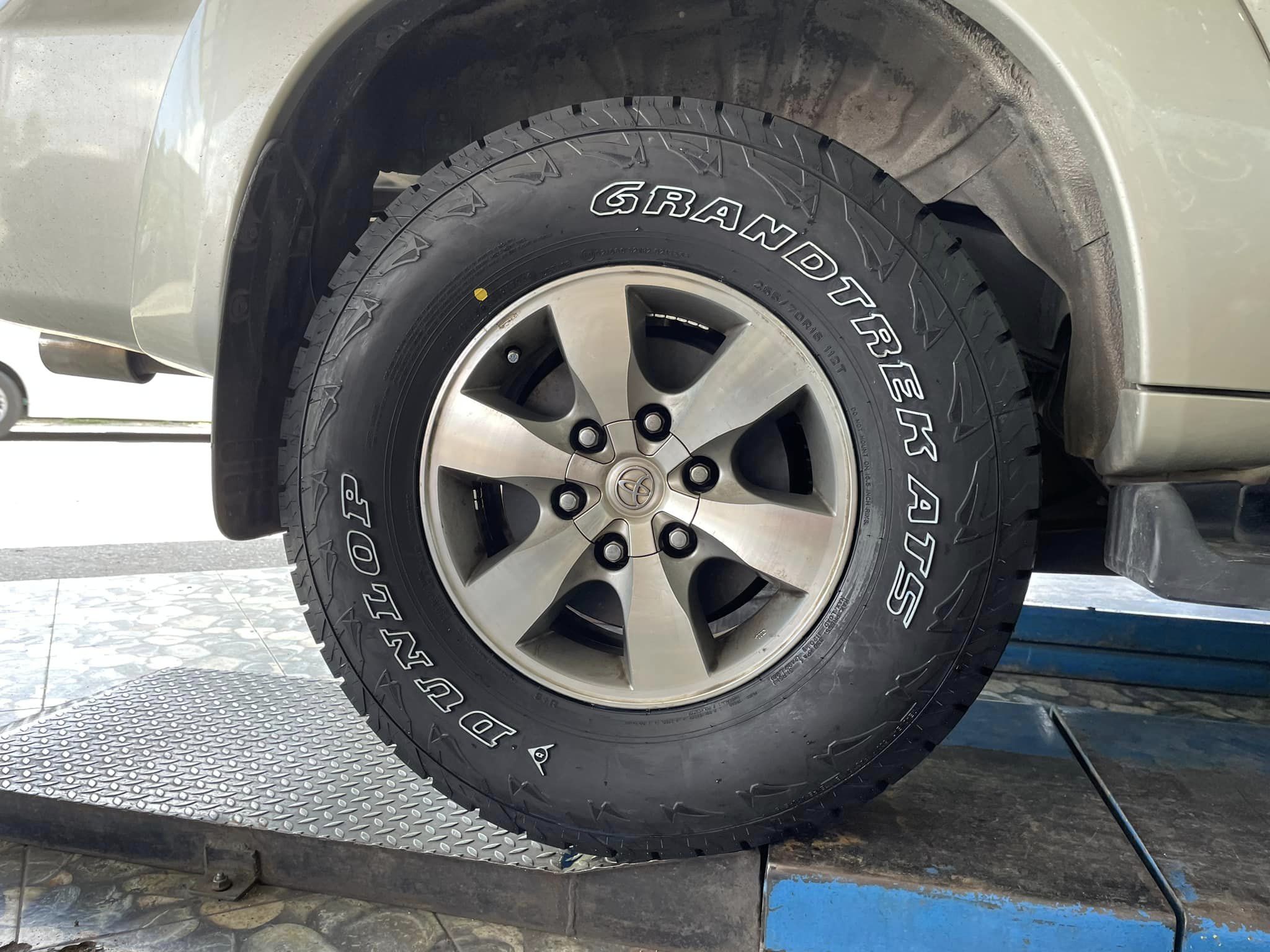#ยางสายลุย หล่อดุดัน #TOYOTA_FORTUNER เปลี่ยนยาง #DUNLOP_AT5_265/70R16