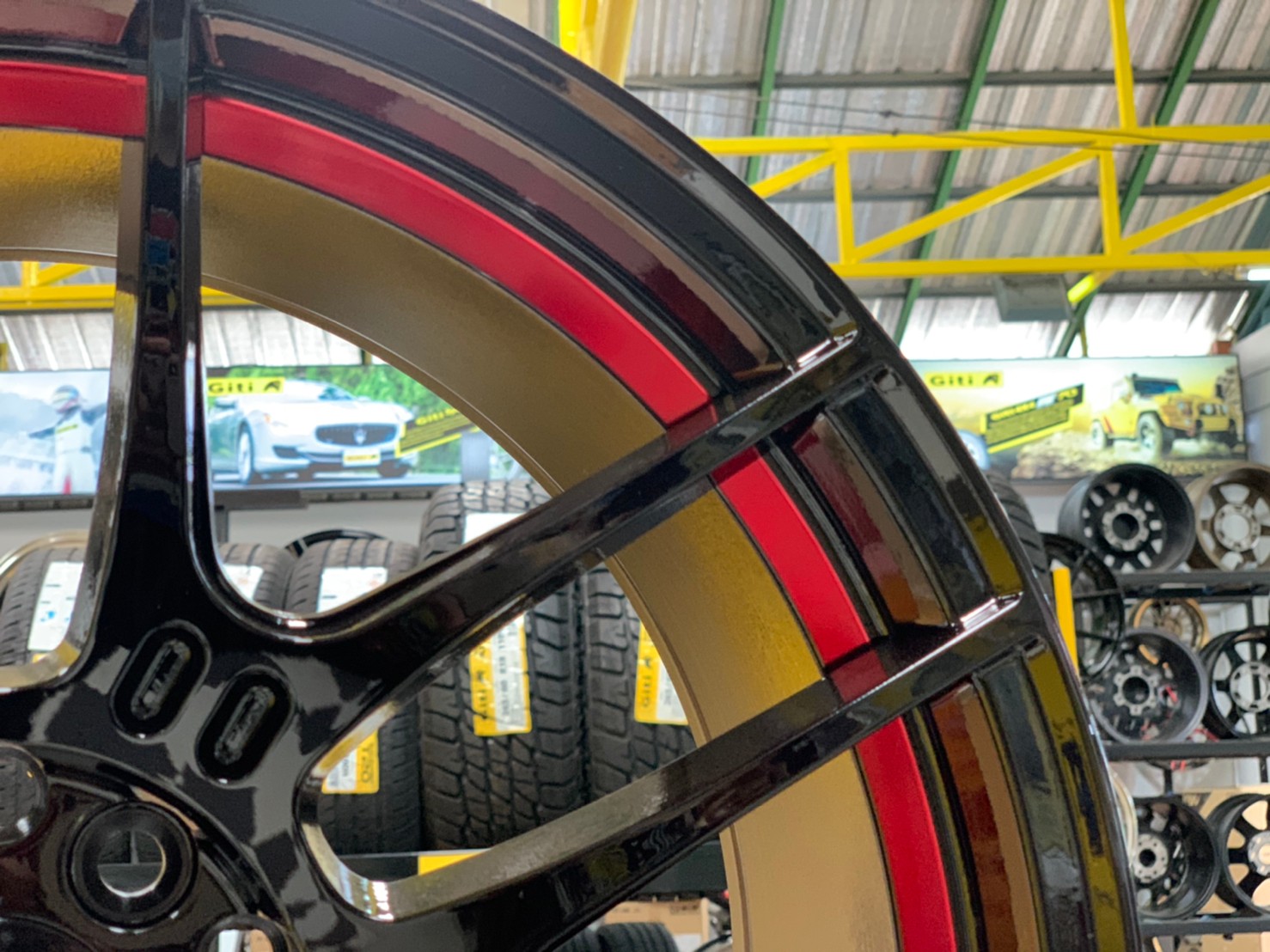 ล้อแม็กใหม่ขอบ18 งานHOF RacingWheel 5รู100 5รู114 กว้าง8.5สีดำขอบกลึงแดง