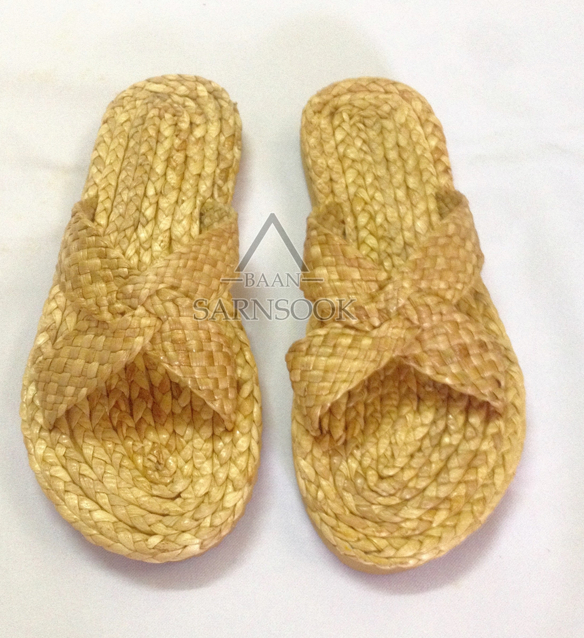 BSS401W :รองเท้าสานผักตบชวา, รองเท้าใส่เดินในบ้าน ทรงสวม ราคาส่งเริ่มที่ 1โหล : 12 คู่