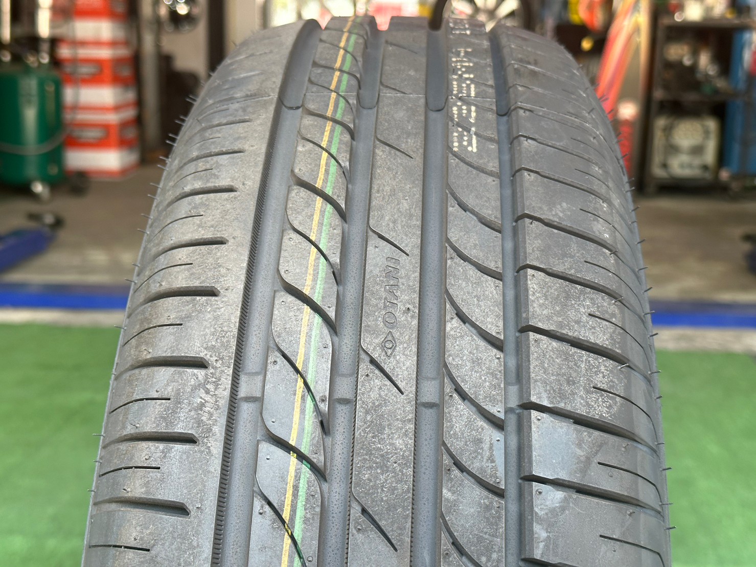 OTANI EK1000 225/60R18 ยางใหม่ปี2023 ราคาพิเศษพร้อมติดตั้งฟรี สามารถสอบถามเพิ่มเติมได้ค่ะ