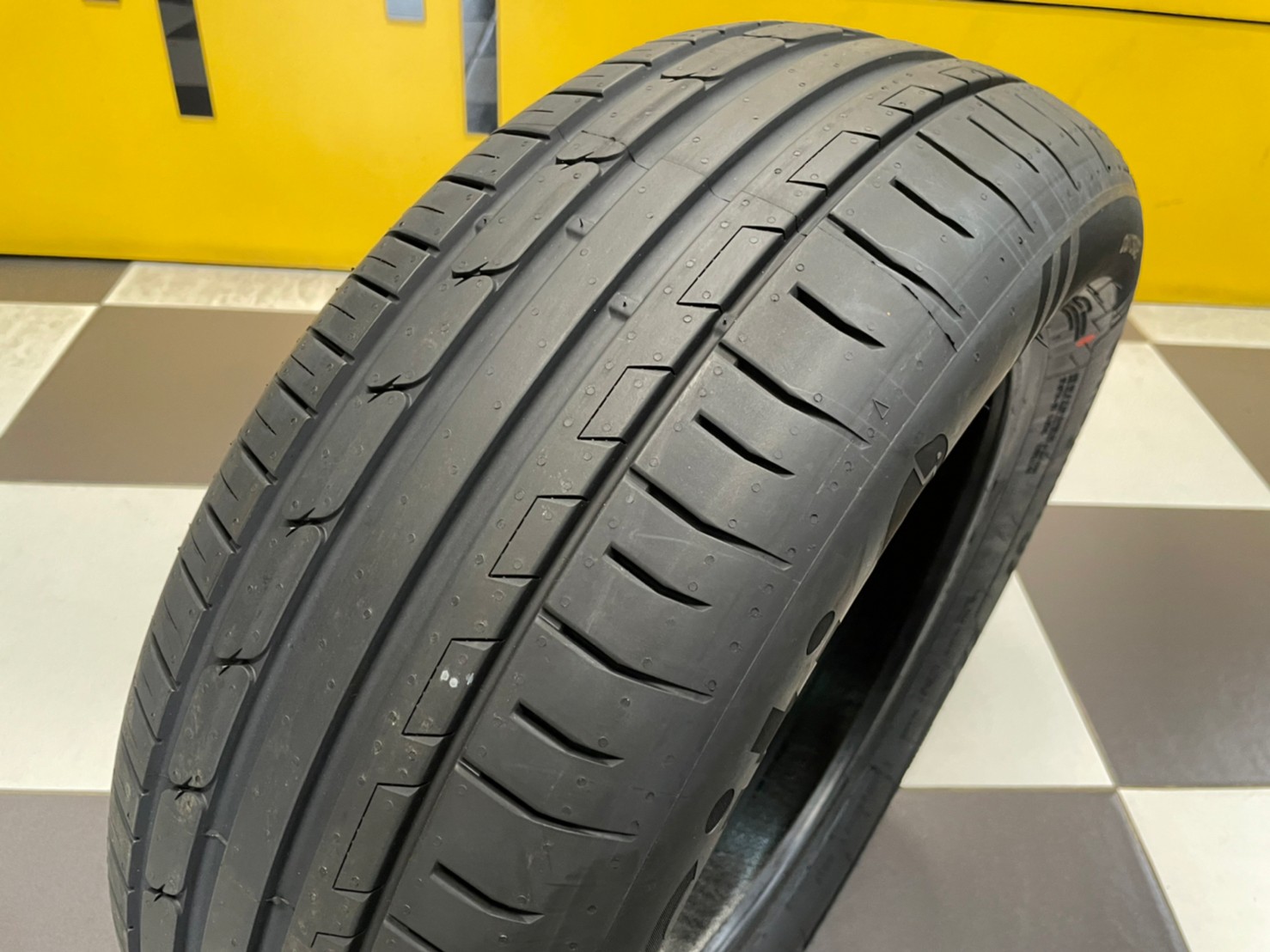 Giti Synergy H2 215/55R17 ยางใหม่ปี2023 ราคาโปรโมชั่นพิเศษ พร้อมติดตั้งฟรี