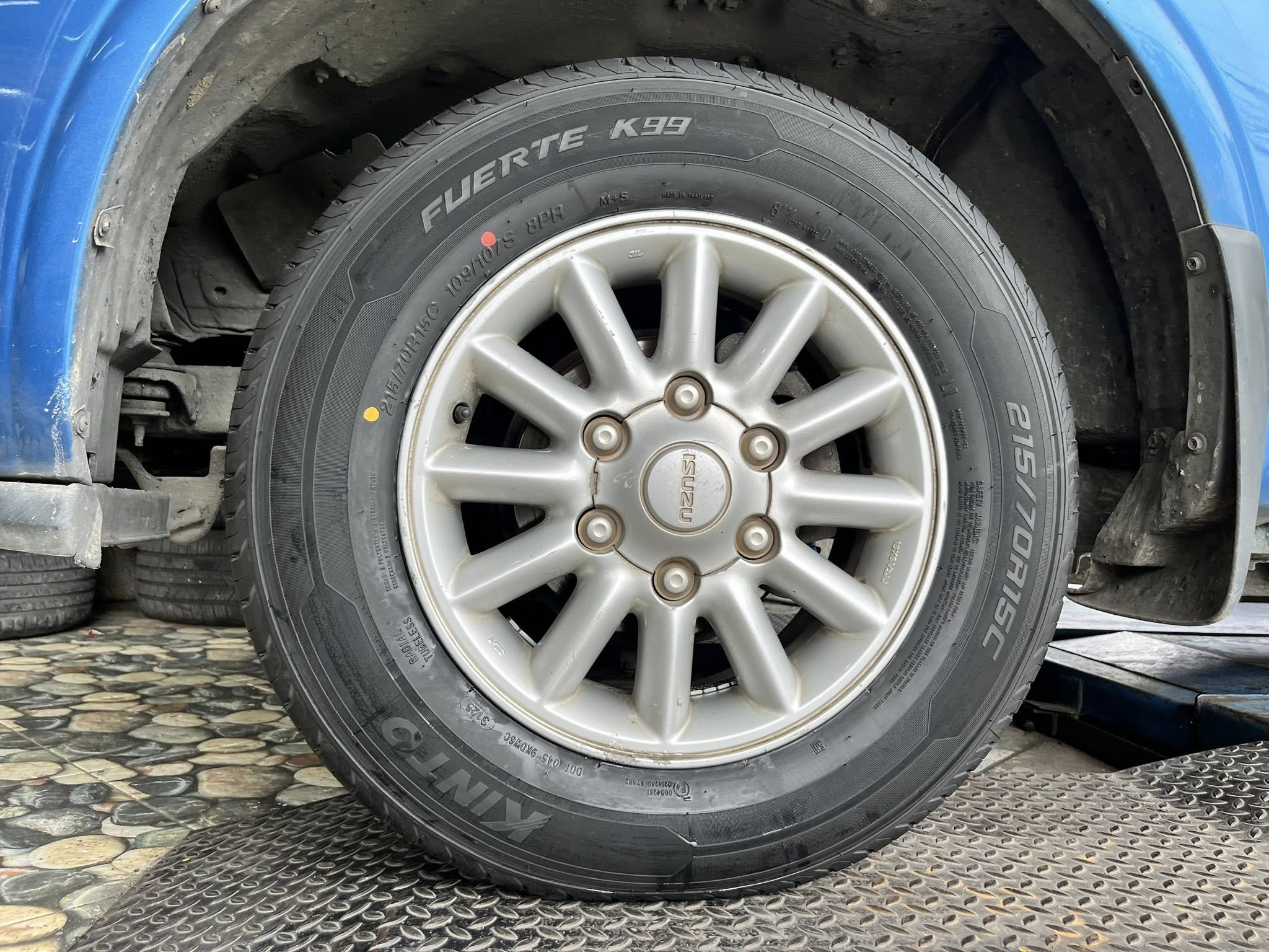 ISUZU_D-MAX🚘เปลี่ยนยาง 🛞🐘#KINTO_FUERTE K99_215/70R15