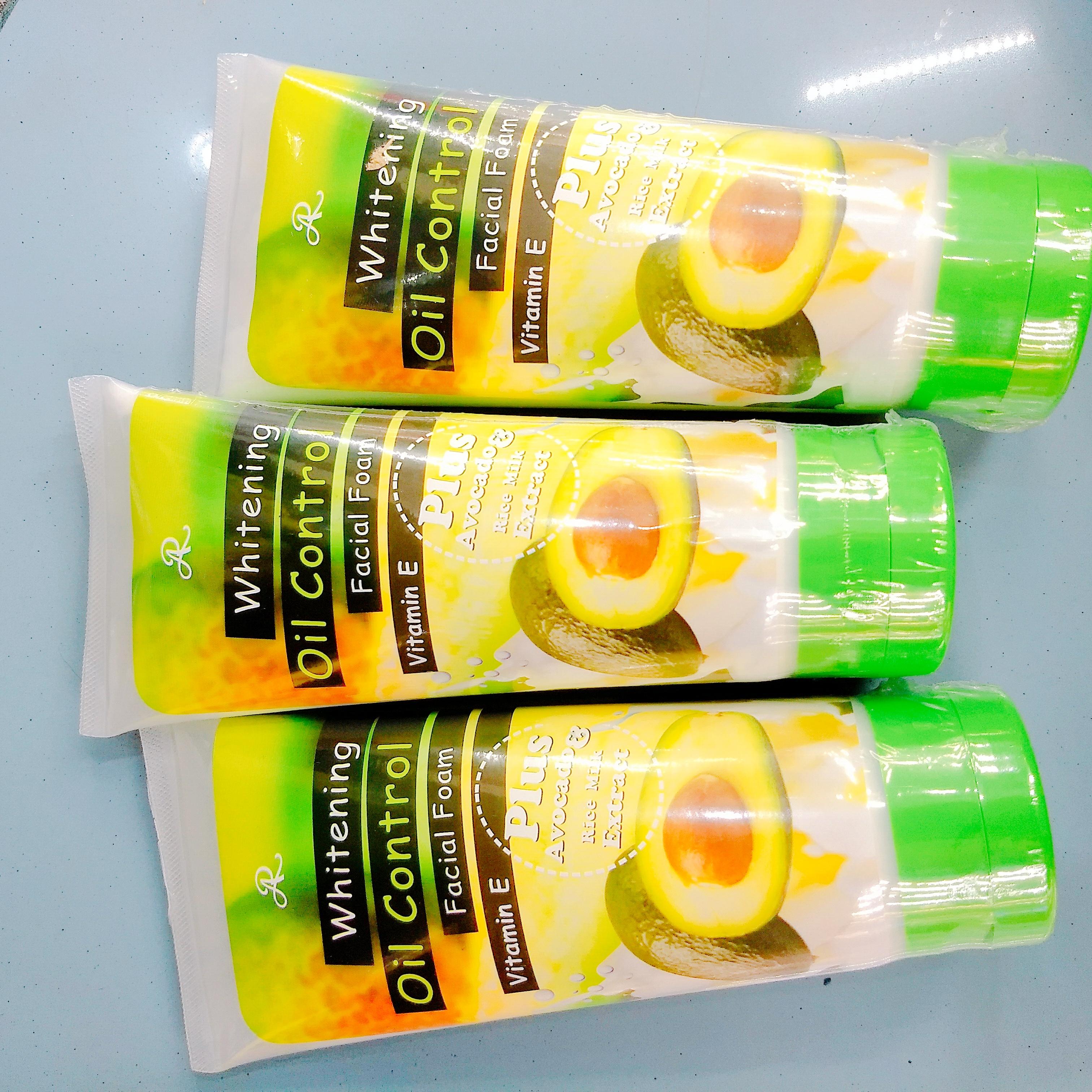 whitening oil control facial foam เอ อาร์ ไวท์เทนนิ่ง แอนด์ ออยล์ คอนโทรล โฟม