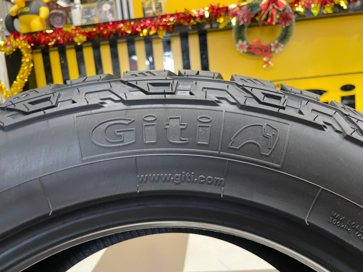 🐘GITI 🐘4x4AT70 265/60R18 ยางใหม่ปี2022 ราคาโปรโมชั่นพิเศษ พร้อมติดตั้งฟรี