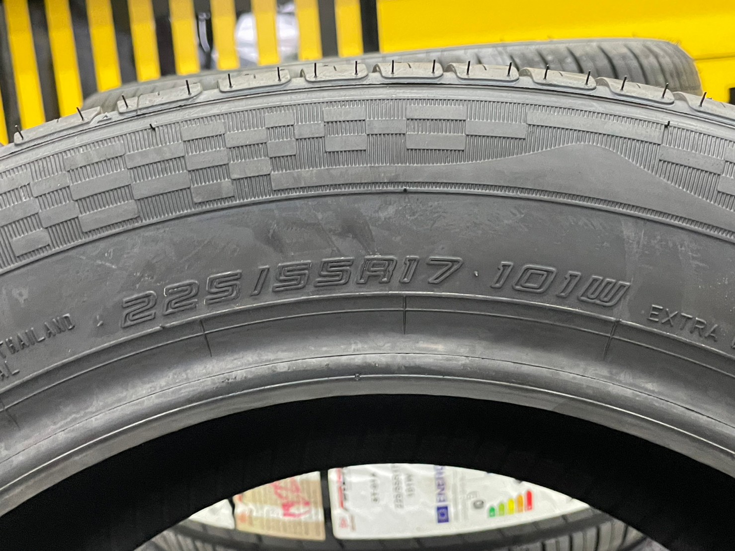 🔥🔥PROMOTION🔥🔥 ยางใหม่FIRENZA ST01A 225/55R17 ยางใหม่ปี2023 (4เส้น)